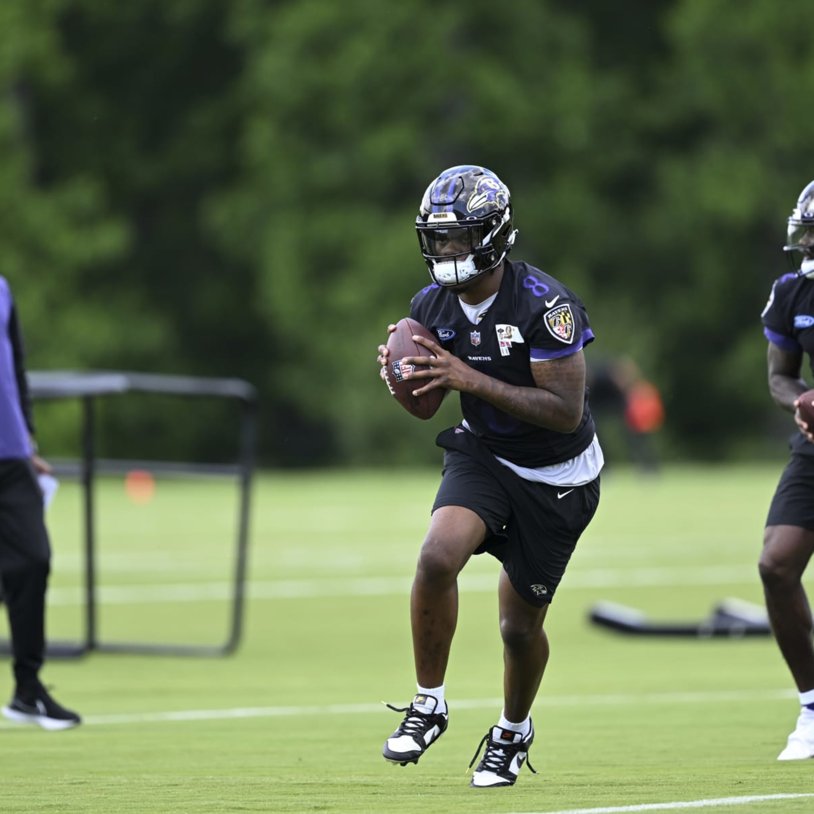 Lamar Jackson Has 'Embraced' More Vocal Leadership Role, Ravens OC