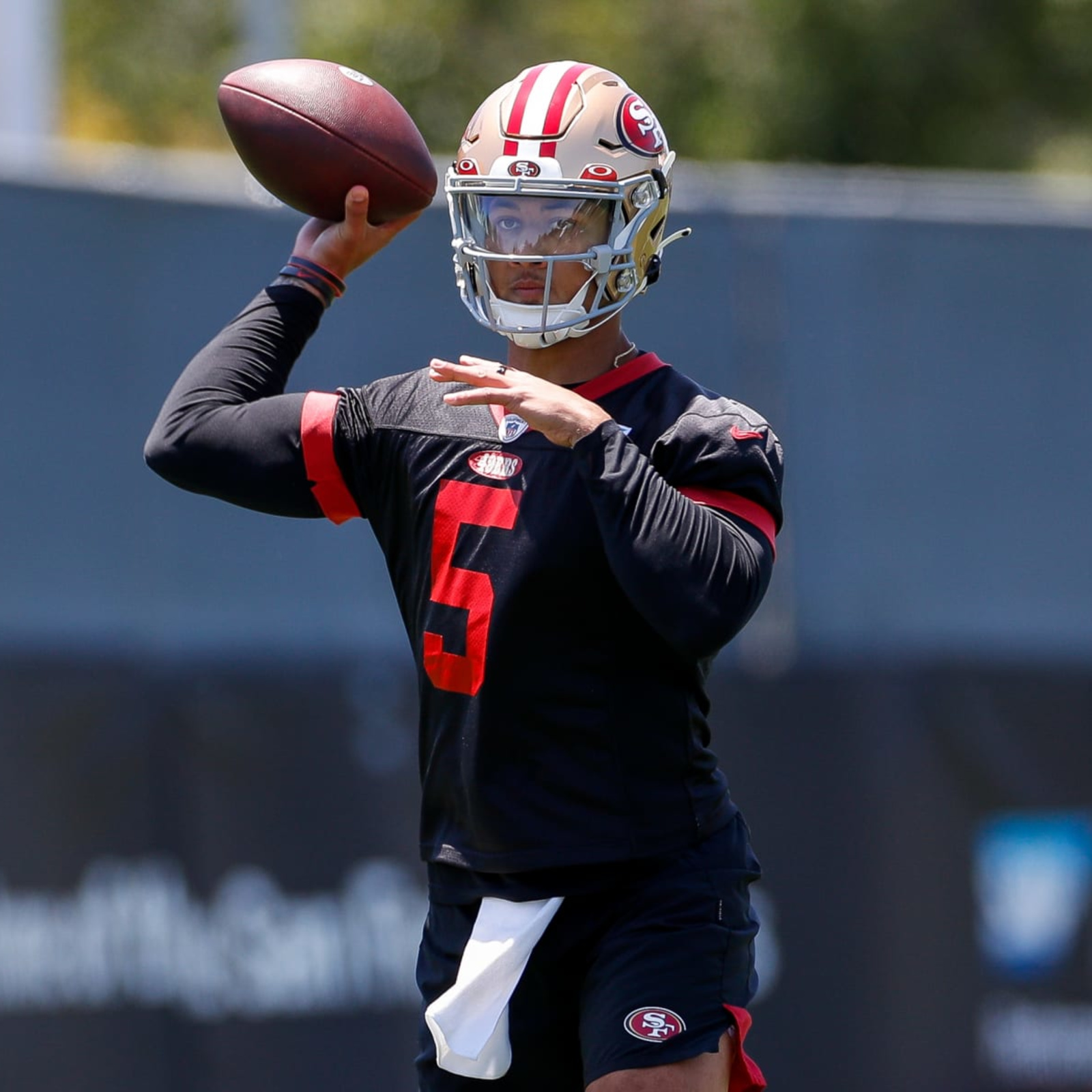 Schefter: 49ers 'not looking for very much' in return for Trey Lance