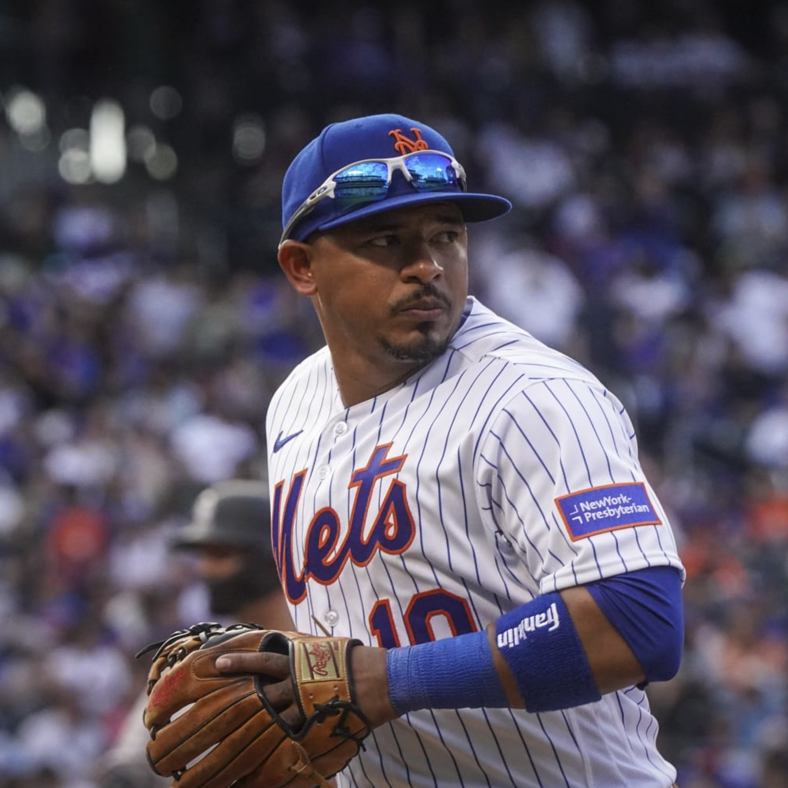Mets trade Eduardo Escobar to Angels for 2 pitching prospects