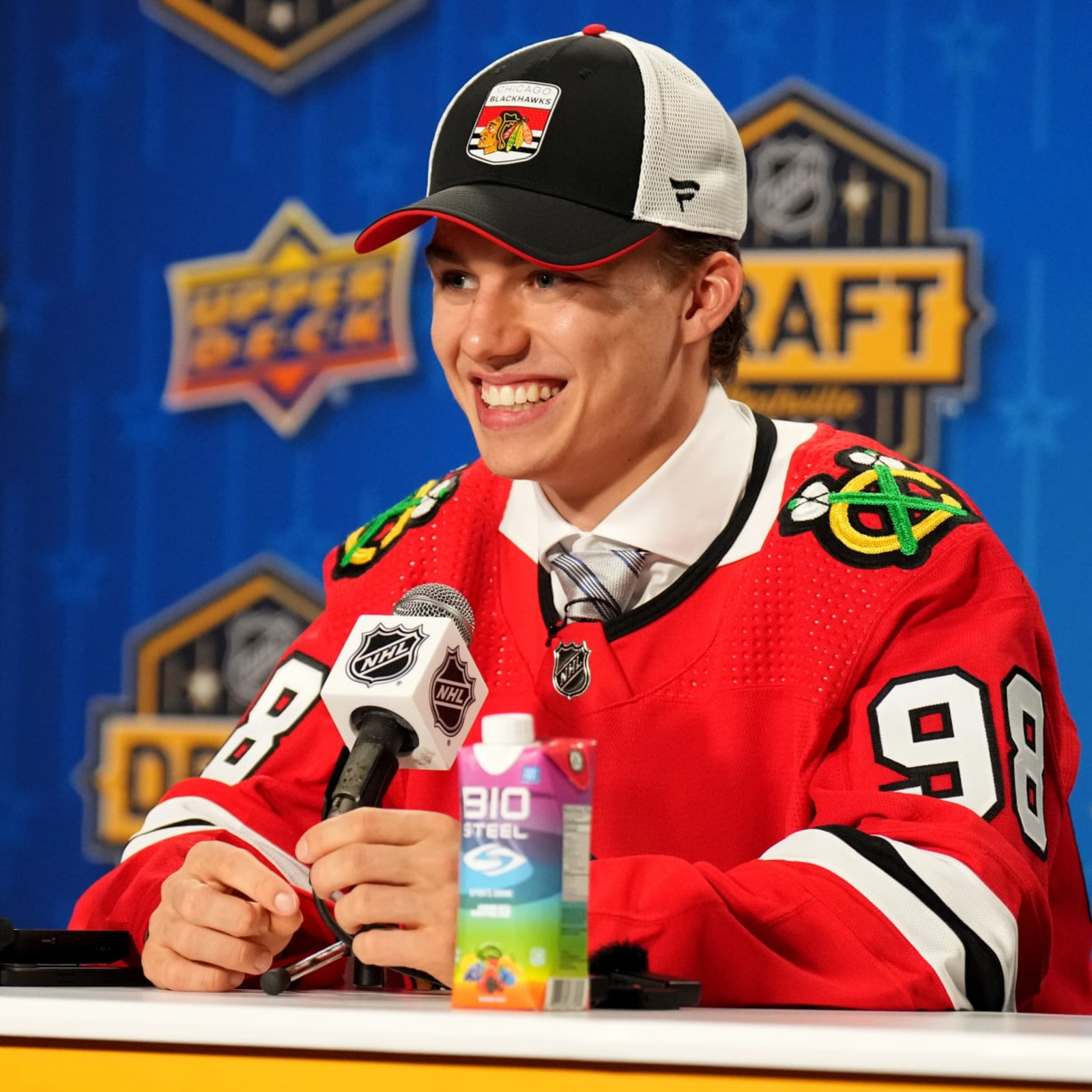 What Do Jonathan Toews and Patrick Kane Think About COACH Brent Seabrook? -  Bleacher Nation