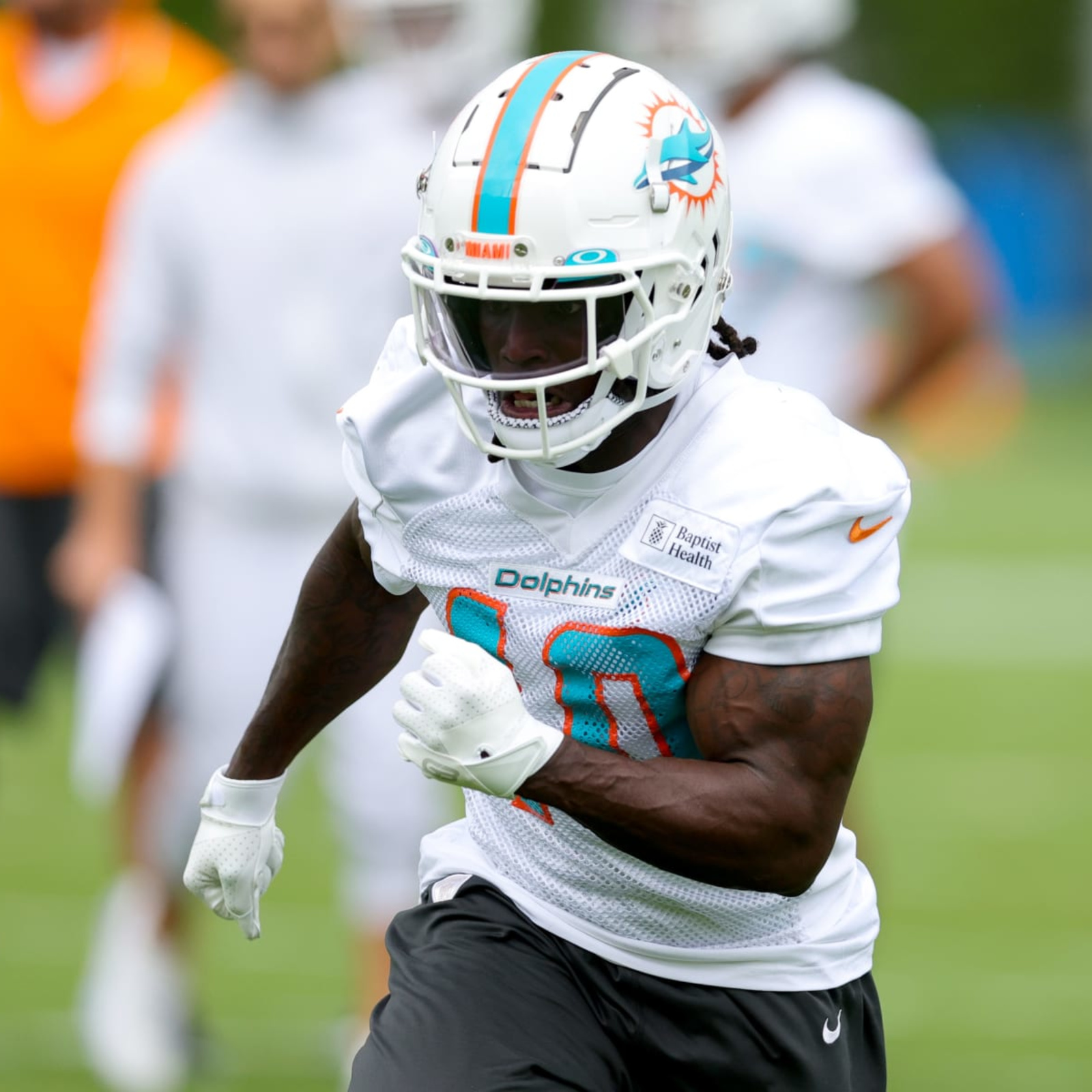 Miami Dolphins WR Tyreek Hill being investigated after alleged