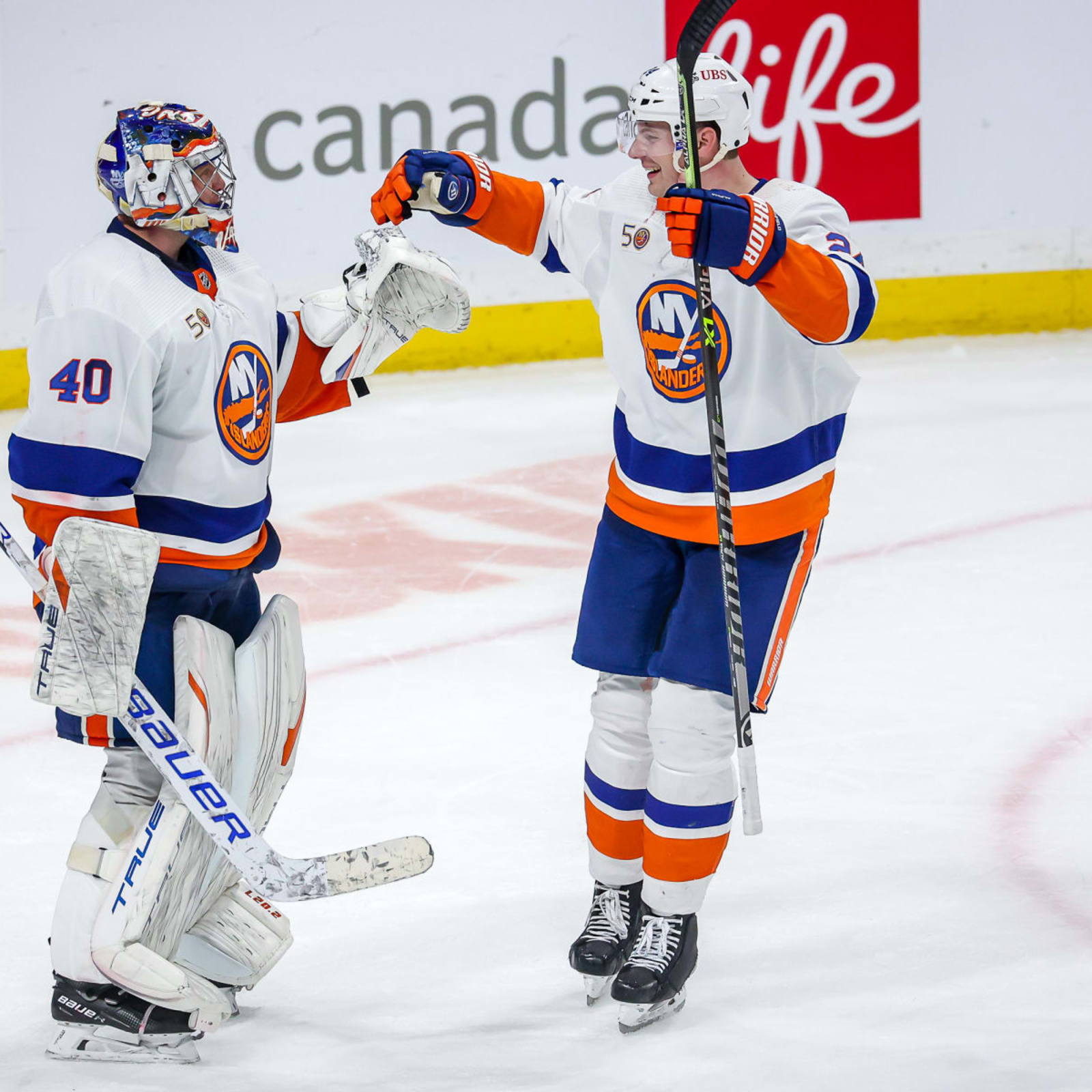New York Islanders Sign Centre To Long Term Contract