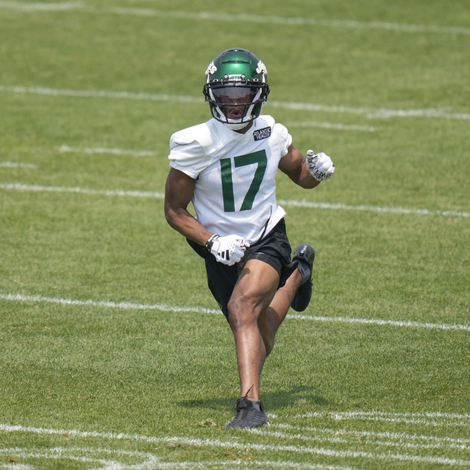 Jets' Garrett Wilson, Breece Hall Fantasy Outlook After Aaron Rodgers  Injury, News, Scores, Highlights, Stats, and Rumors