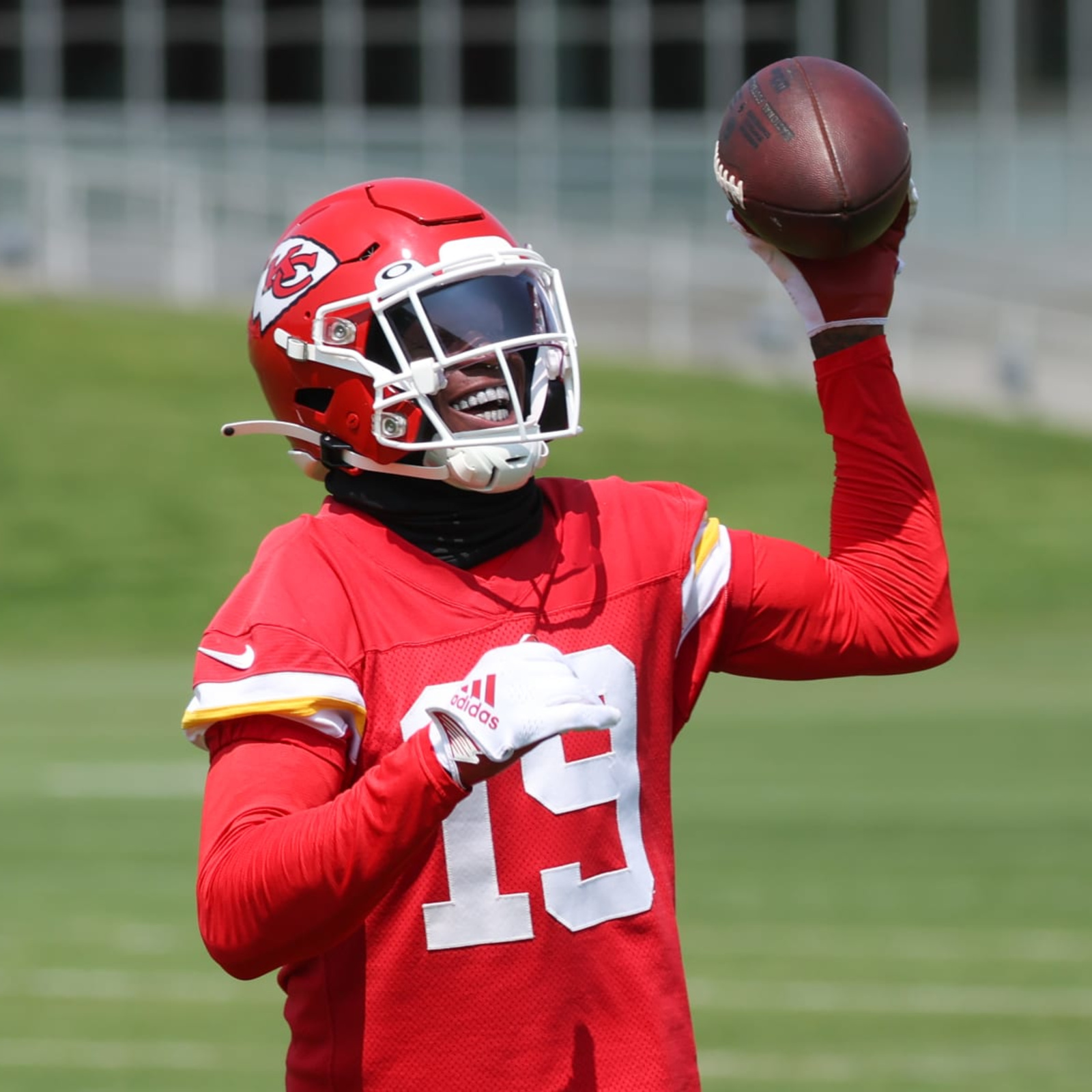 Chiefs Depth Chart: Keeping 7 wideouts was good news for Kadarius