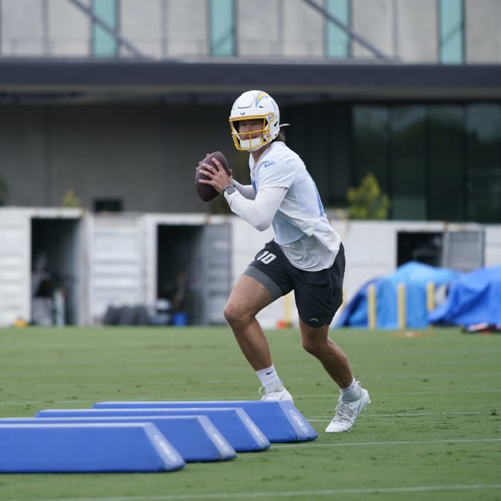 Justin Herbert's 'Well-Deserved' Reported Chargers Contract Gets