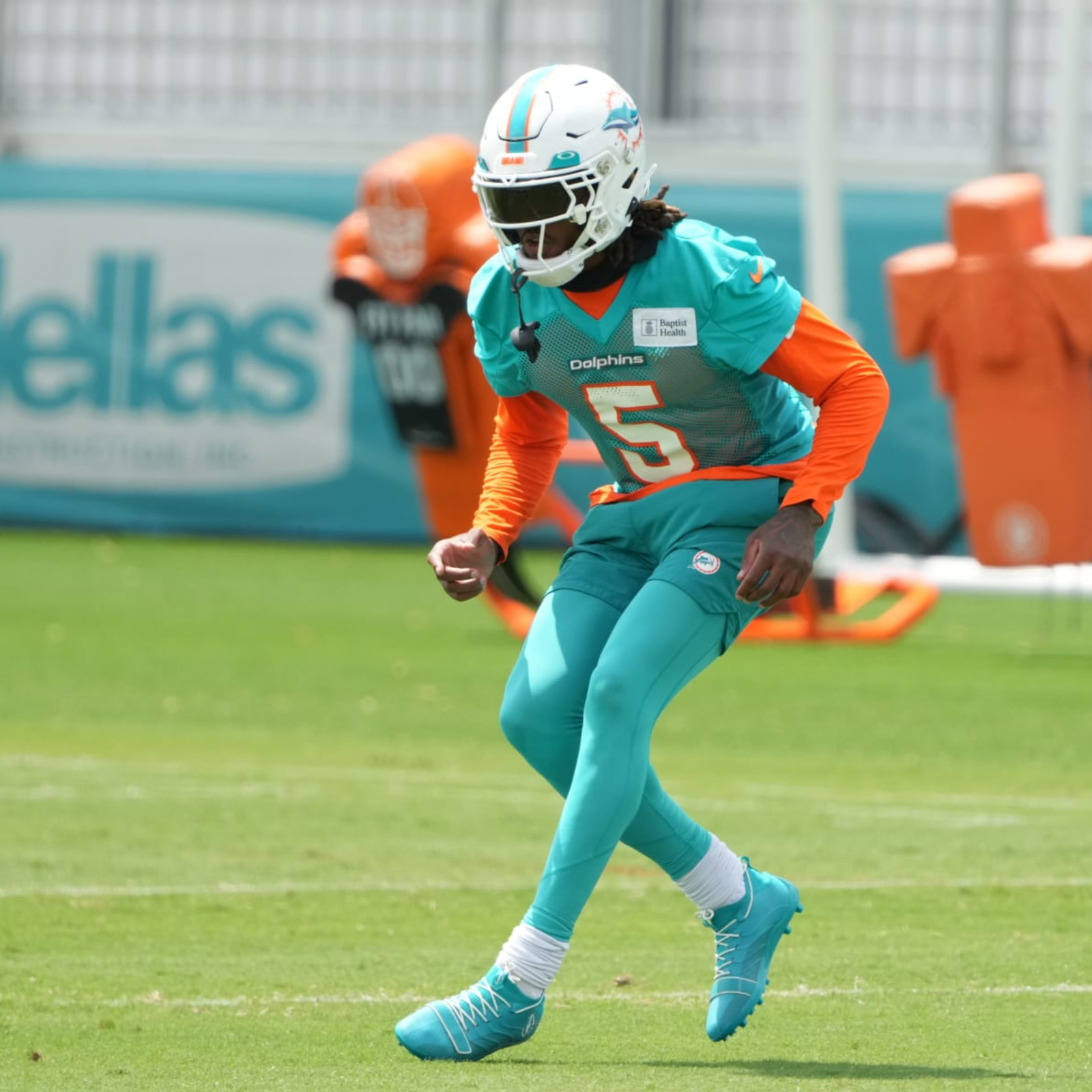 Miami Dolphins Practice Report and Injury Update: Jaylen Waddle Back,  Jaelan Phillips Running Out of Time