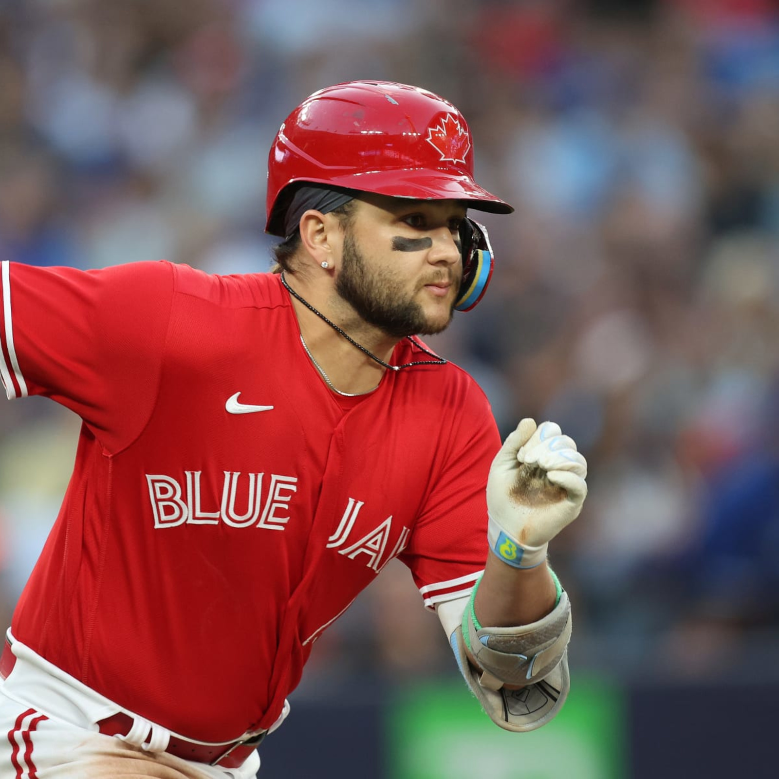 Blue Jays get SS Paul DeJong from Cardinals, MRI on Bo Bichette shows no  damage to injured knee