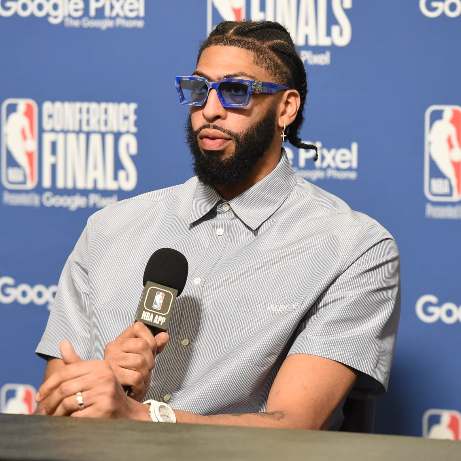 Lakers, Anthony Davis agree to NBA's richest annual extension - ESPN