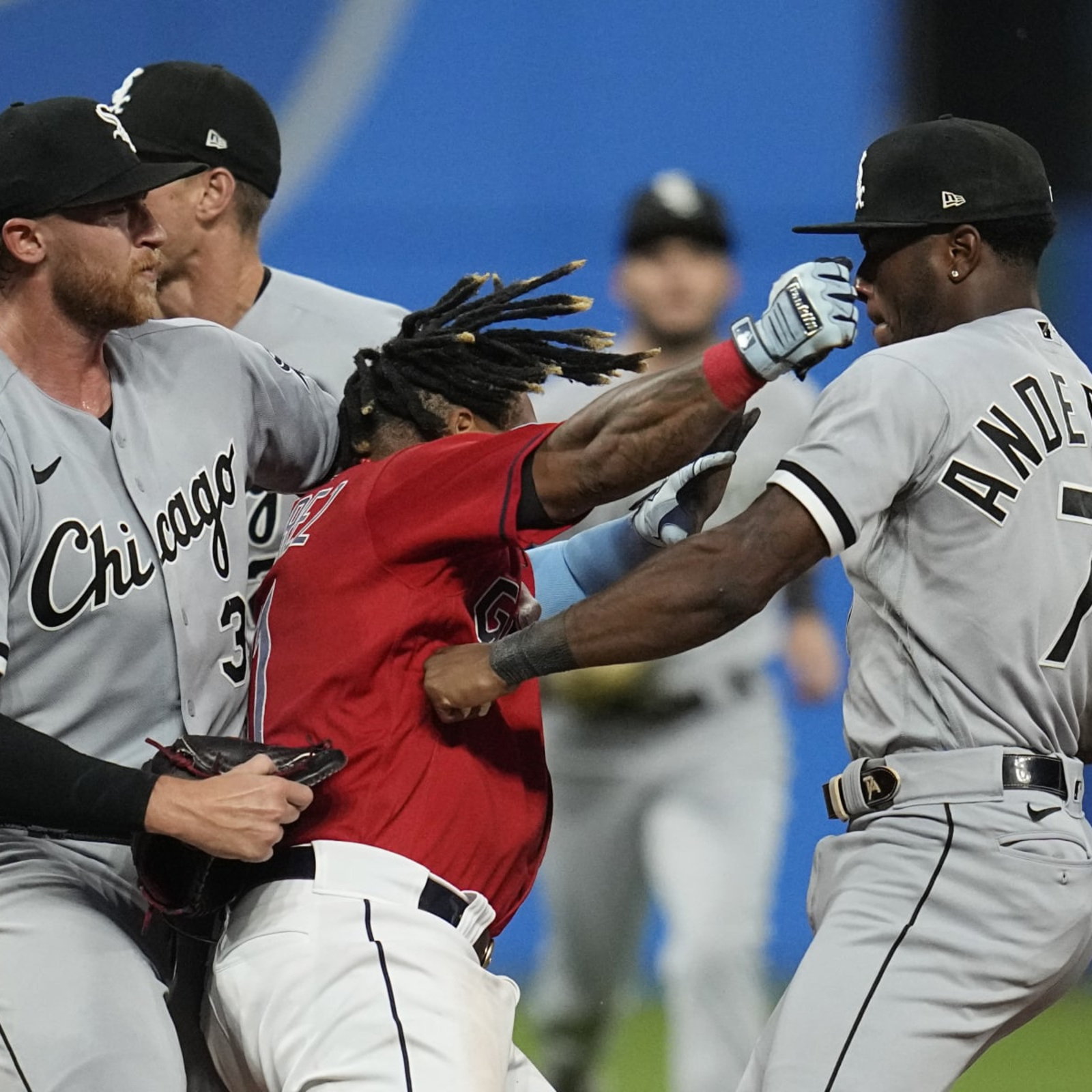 Tim anderson amd jose ramirez go at it #ta7 #jram #timanderson #josera