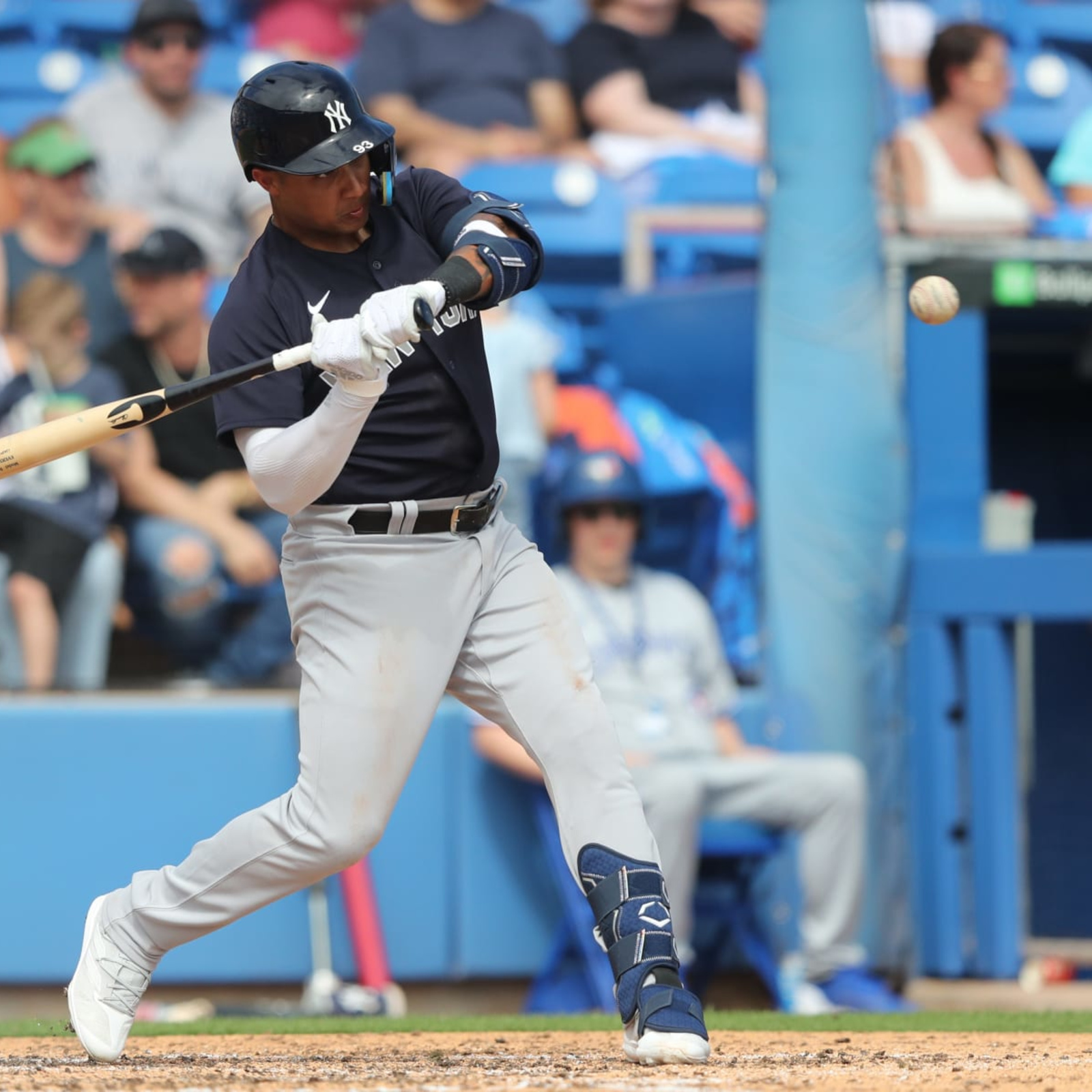 REPORT: The Yankees are expected to soon (NOT YET) promote their No. 4  prospect Everson Pereira to the big leagues this season, per Andy…