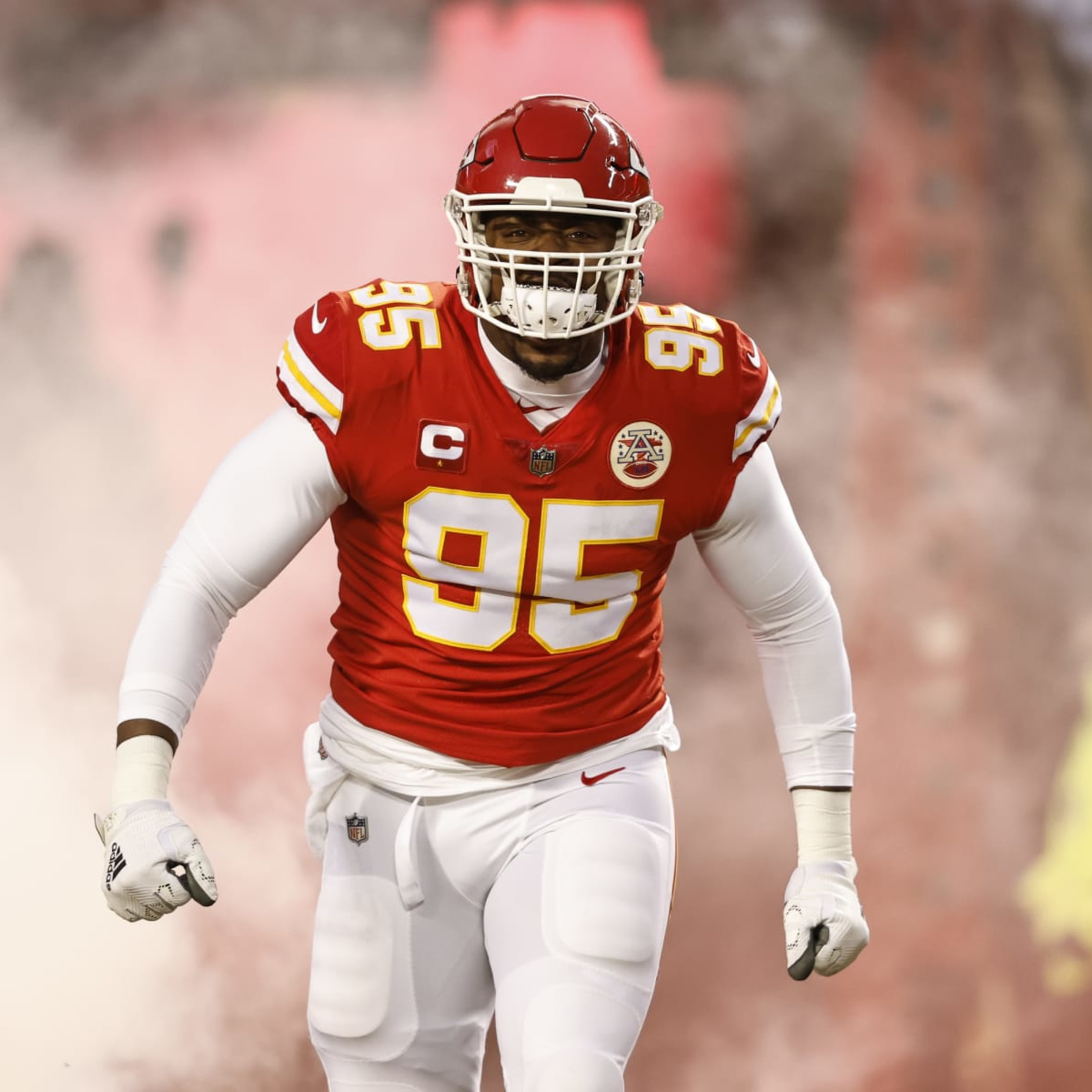 Chris Jones wants new KC Chiefs contract. What's his value