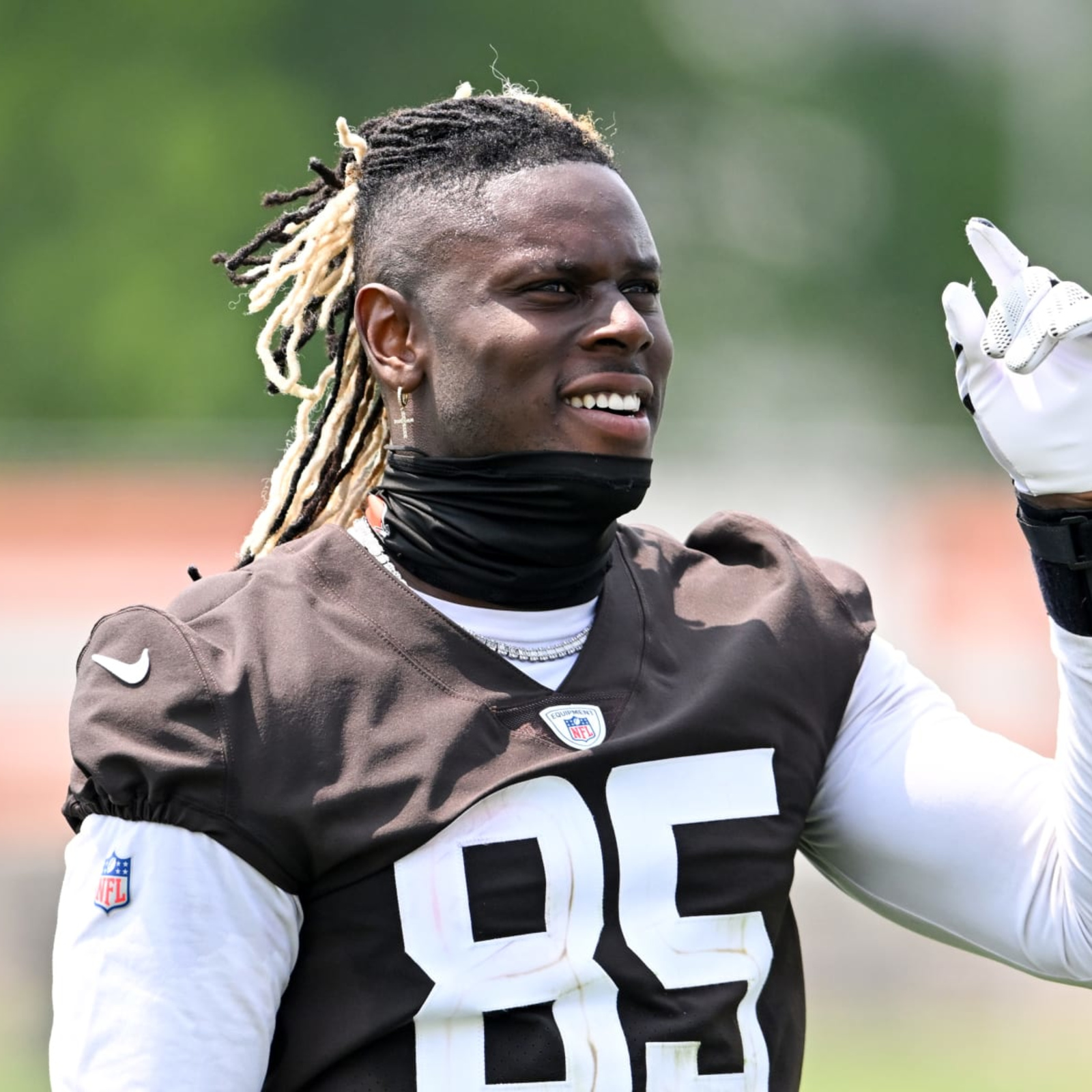 3 Cleveland Browns players that could restructure contracts in 2023 - Dawgs  By Nature