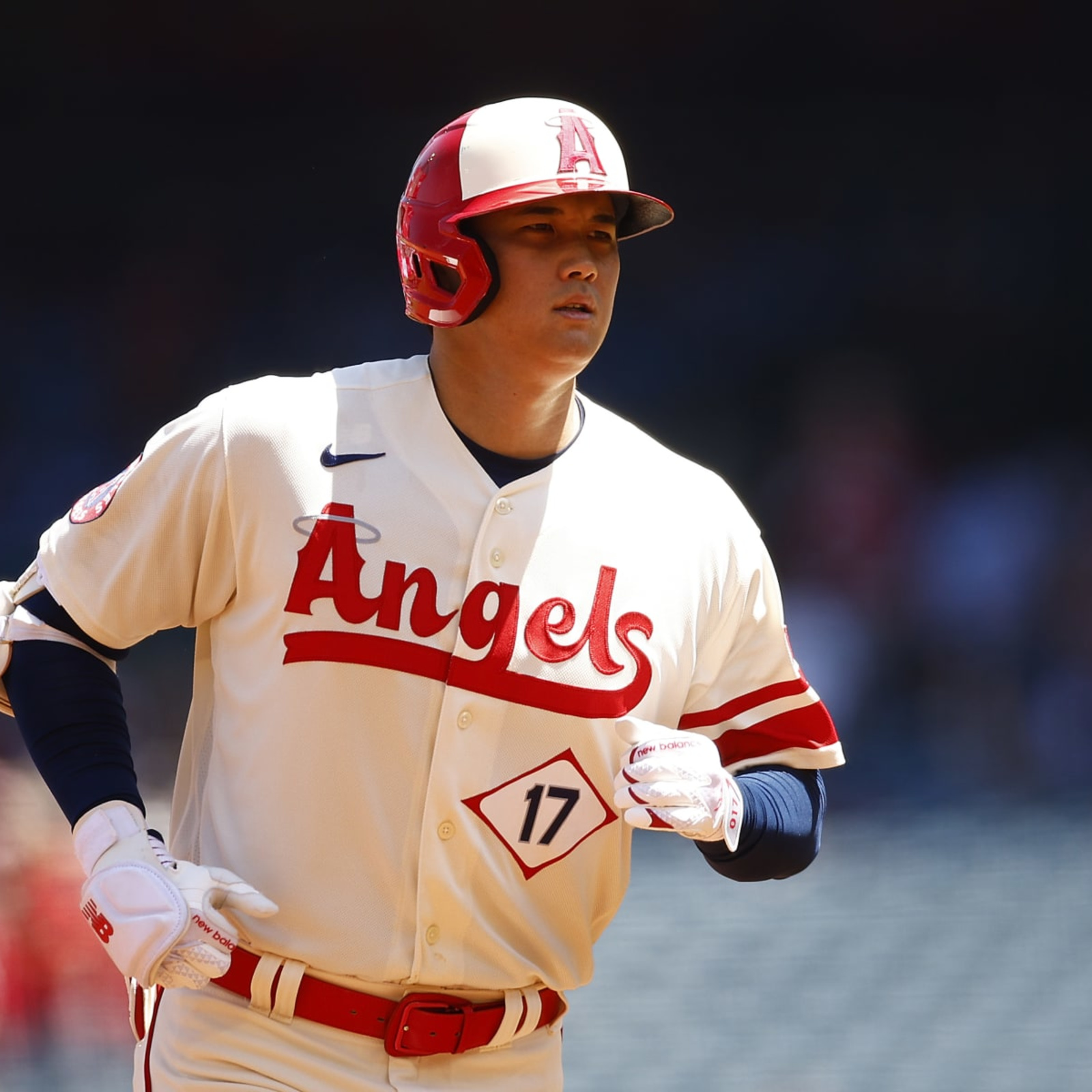 Baseball: Shohei Ohtani suffers 1st loss in pitching duel against