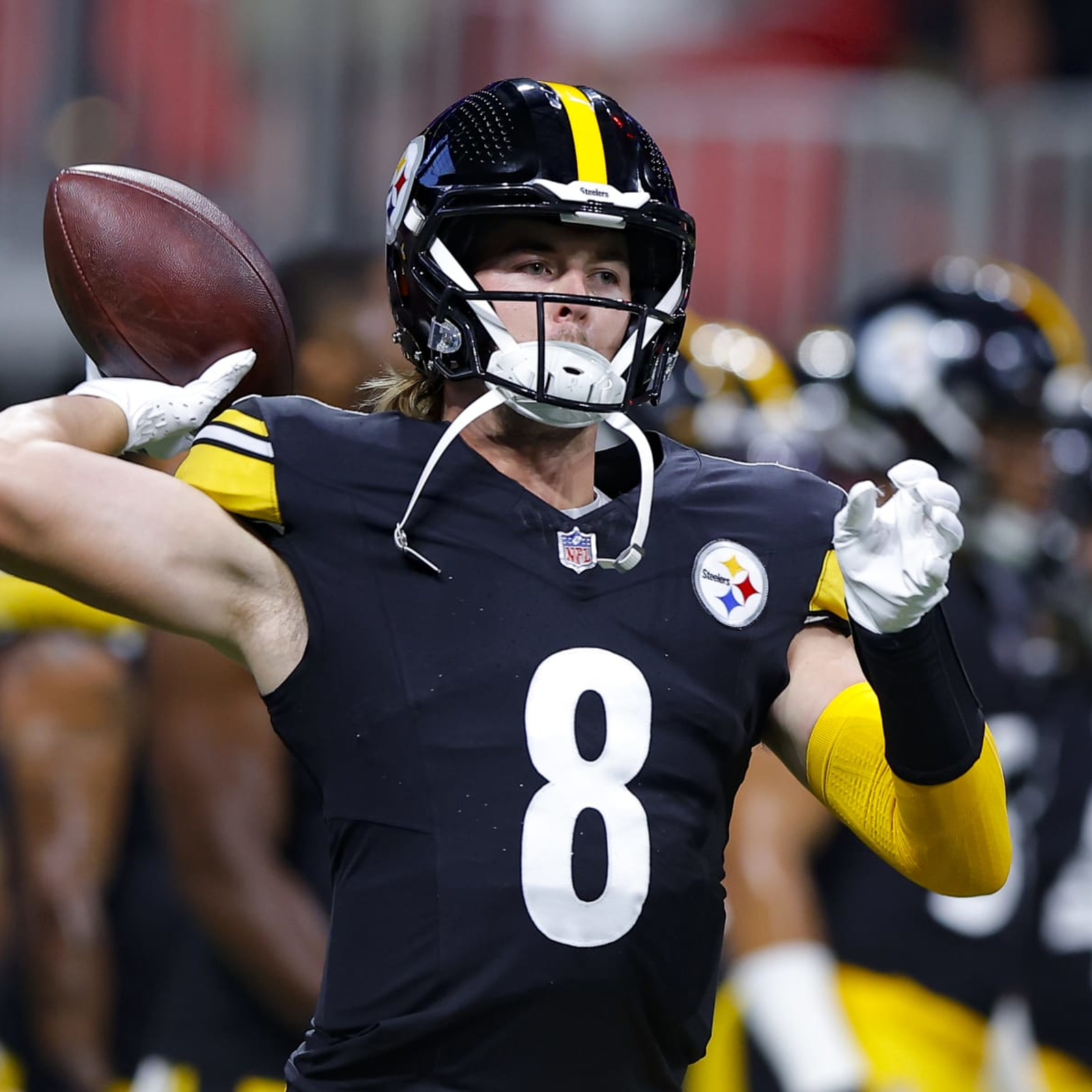 Kenny Pickett thrives as Steelers shut out Falcons