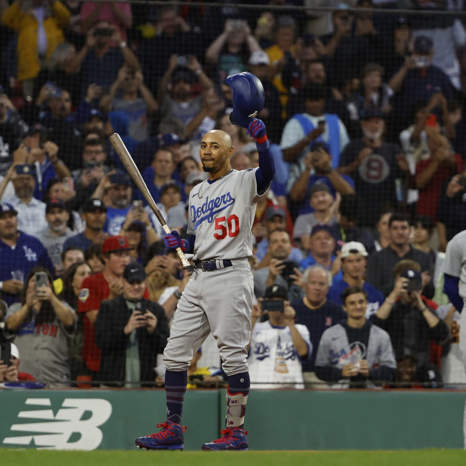 Mookie Betts Denies Report That Red Sox Made Him $300 Million