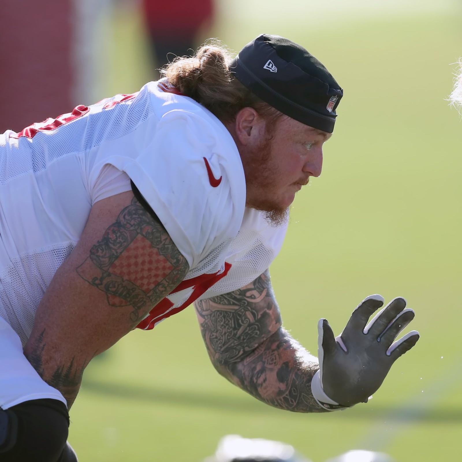 Returning NFL Center Ryan Jensen to Play After Career-Threatening Knee  Injuries