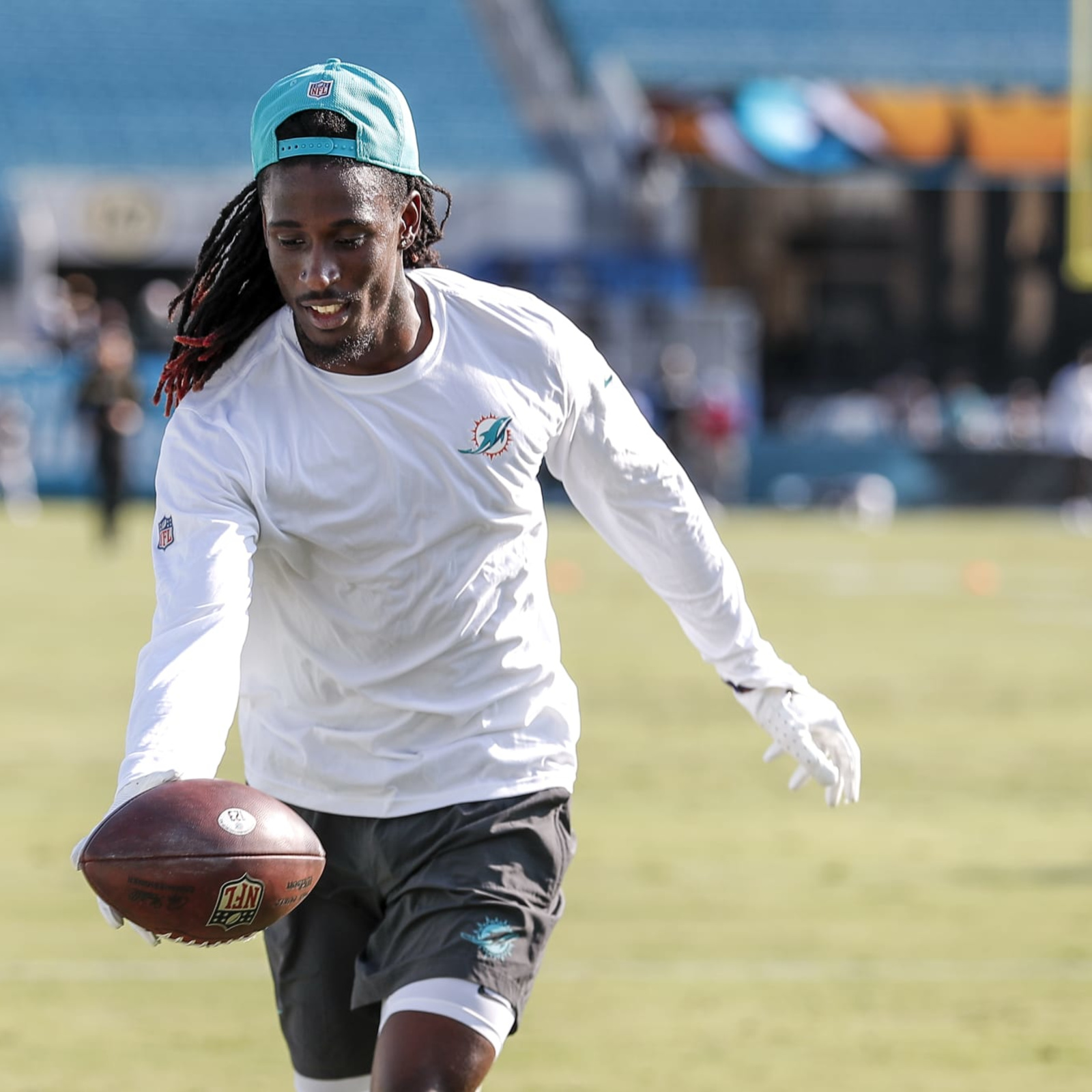 Daewood Davis: Miami Dolphins player 'has movement in all