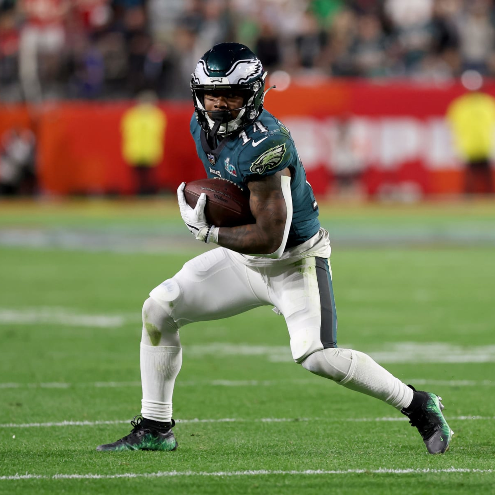 Fantasy Football: Top 200 Draft Rankings for 2023 Season