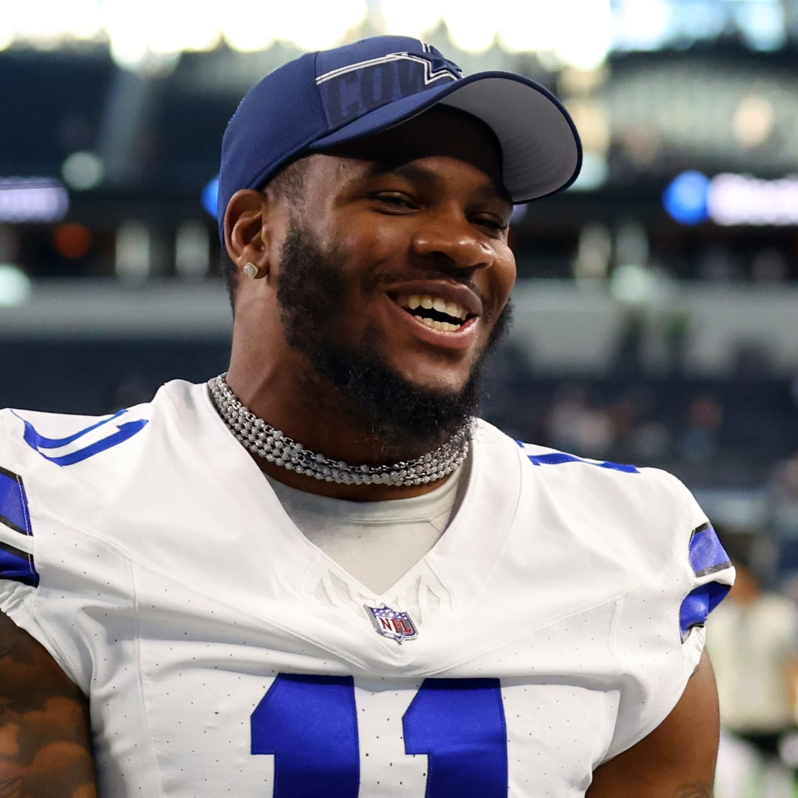 Dallas Cowboys linebacker Micah Parsons (11) before an NFL divisional round  playoff football game against the San Francisco 49ers in Santa Clara,  Calif., Sunday, Jan. 22, 2023. (AP Photo/Godofredo A. Vásquez Stock