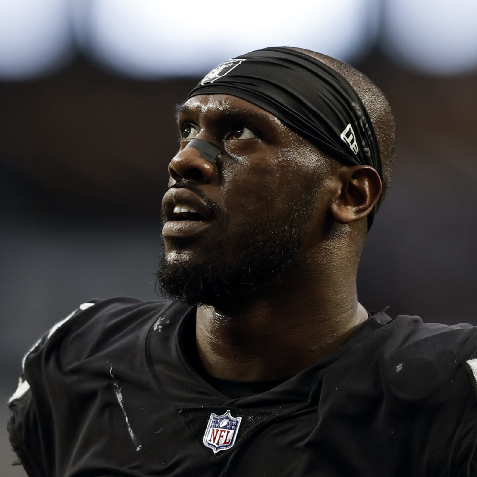 Report: Raiders releasing DE Chandler Jones after arrest