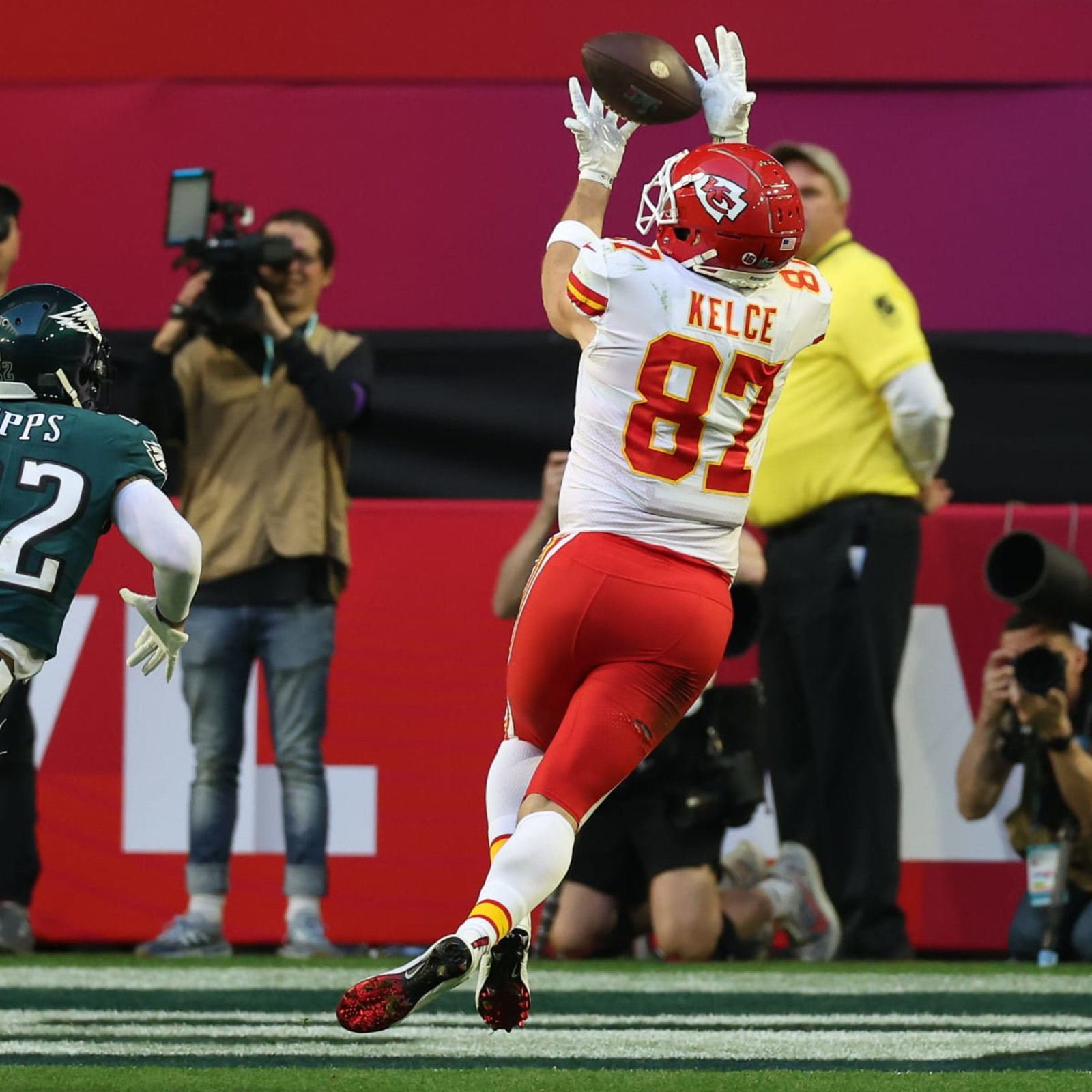 PFF's 2022 NFL All-Pro Team: Patrick Mahomes, Justin Jefferson, Micah  Parsons and more, NFL News, Rankings and Statistics