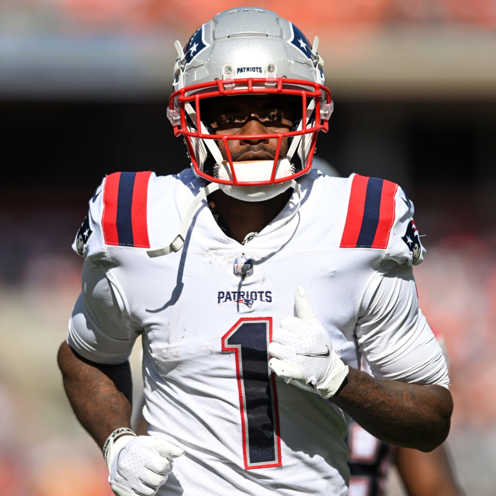 DeVante Parker injury update: Patriots WR out for Week 15