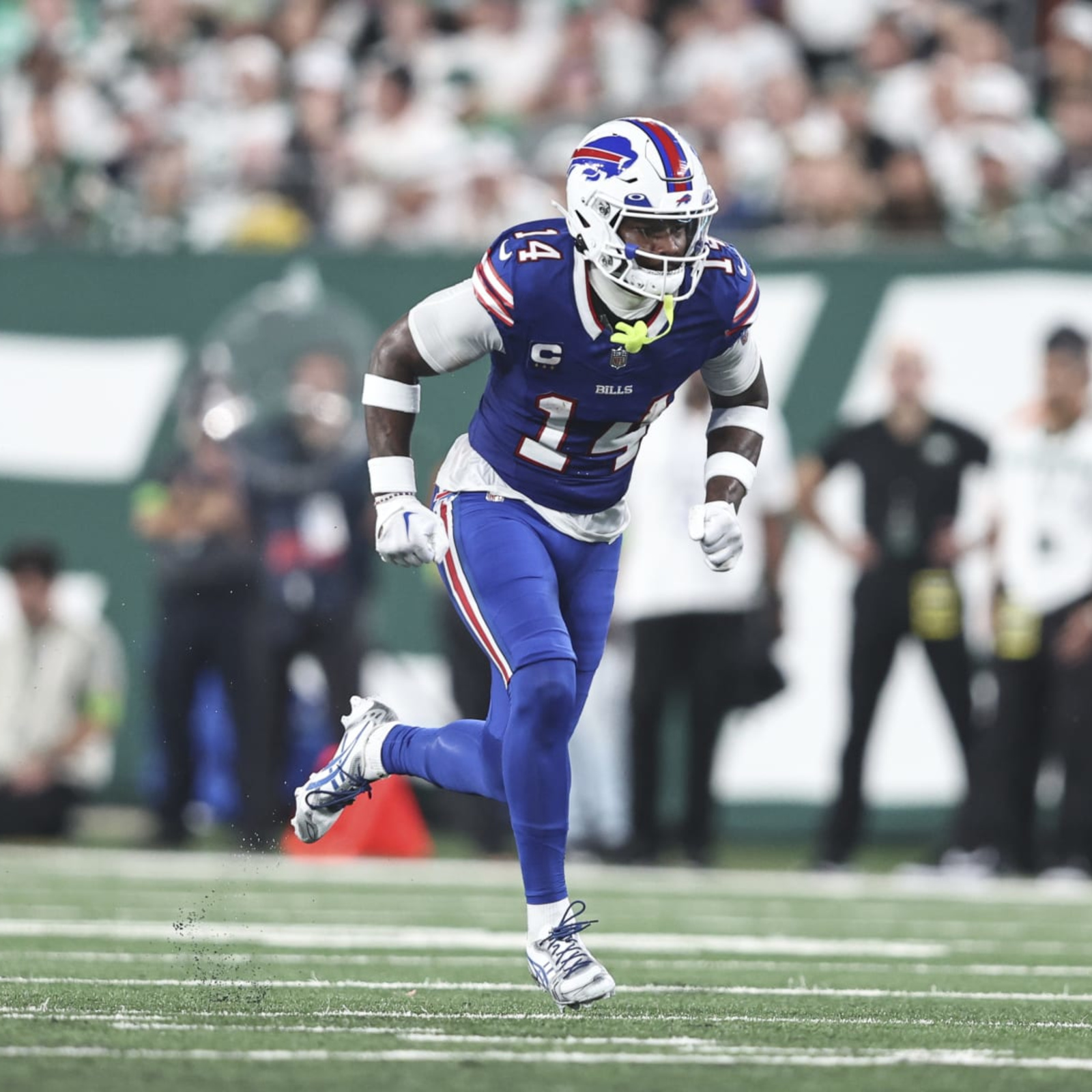 Bills: Stefon Diggs hot mic video leads to reporter apologizing