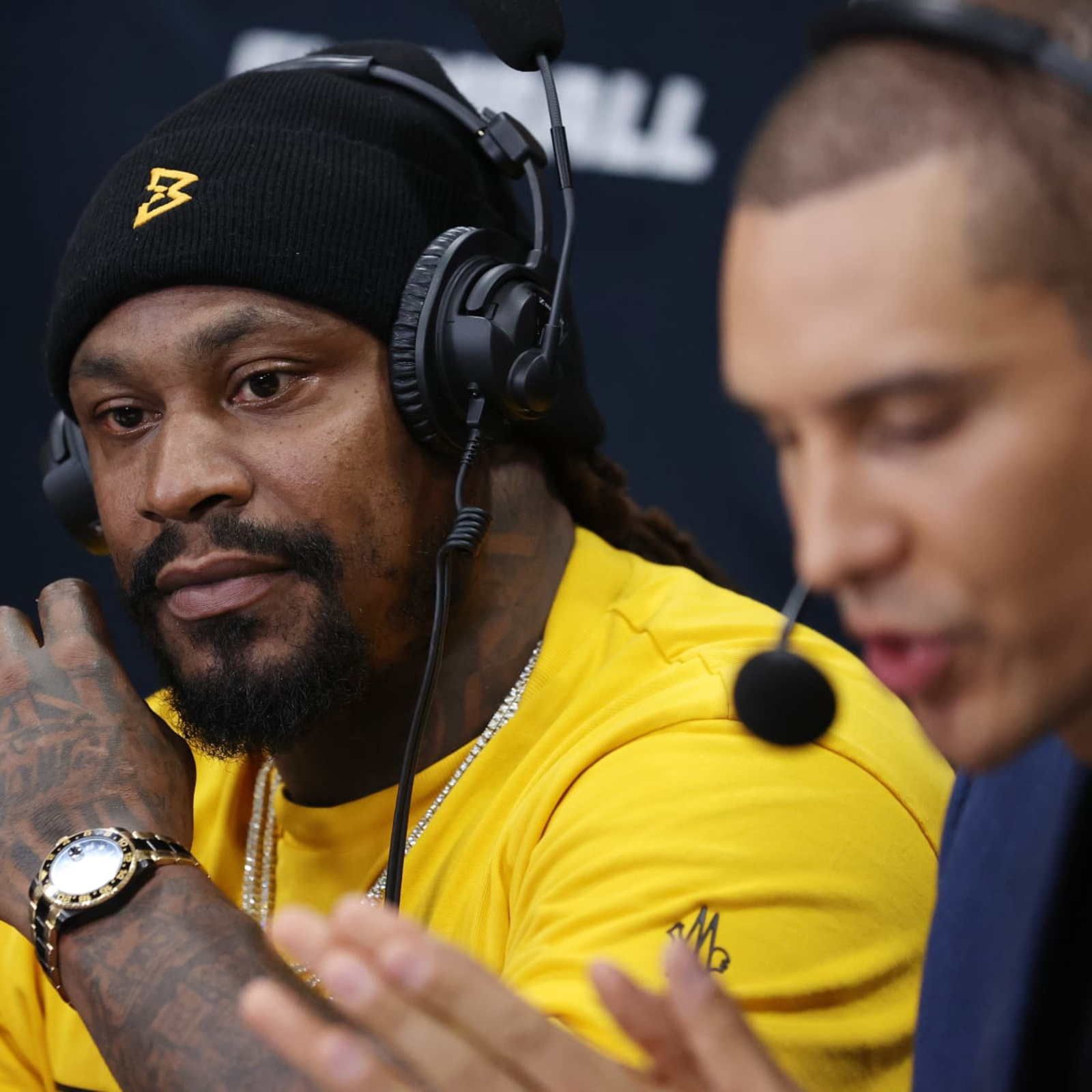 Retired NFL star Marshawn Lynch takes buggy ride in Intercourse as