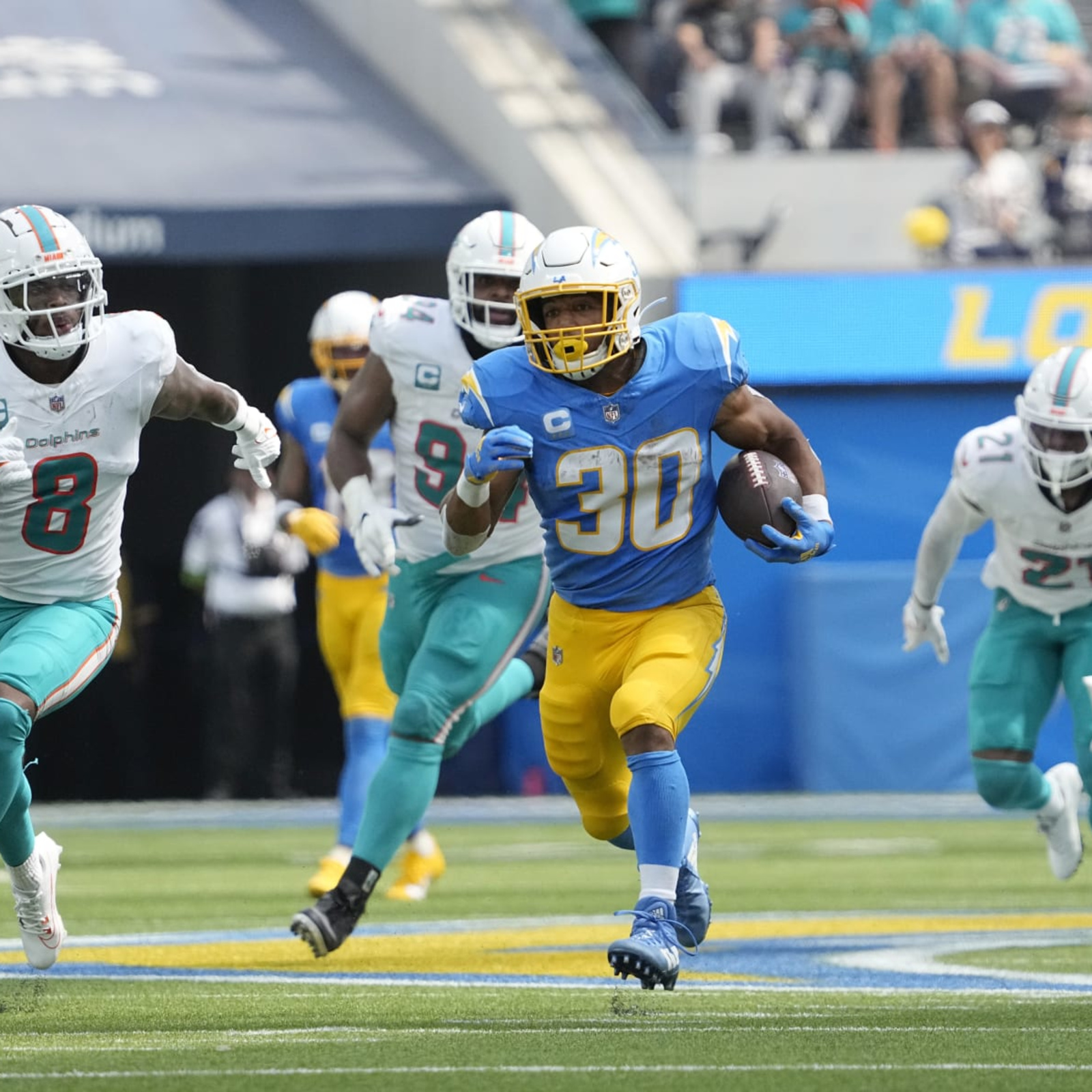 Chargers must adjust if RB Austin Ekeler can't play vs. Titans – Orange  County Register