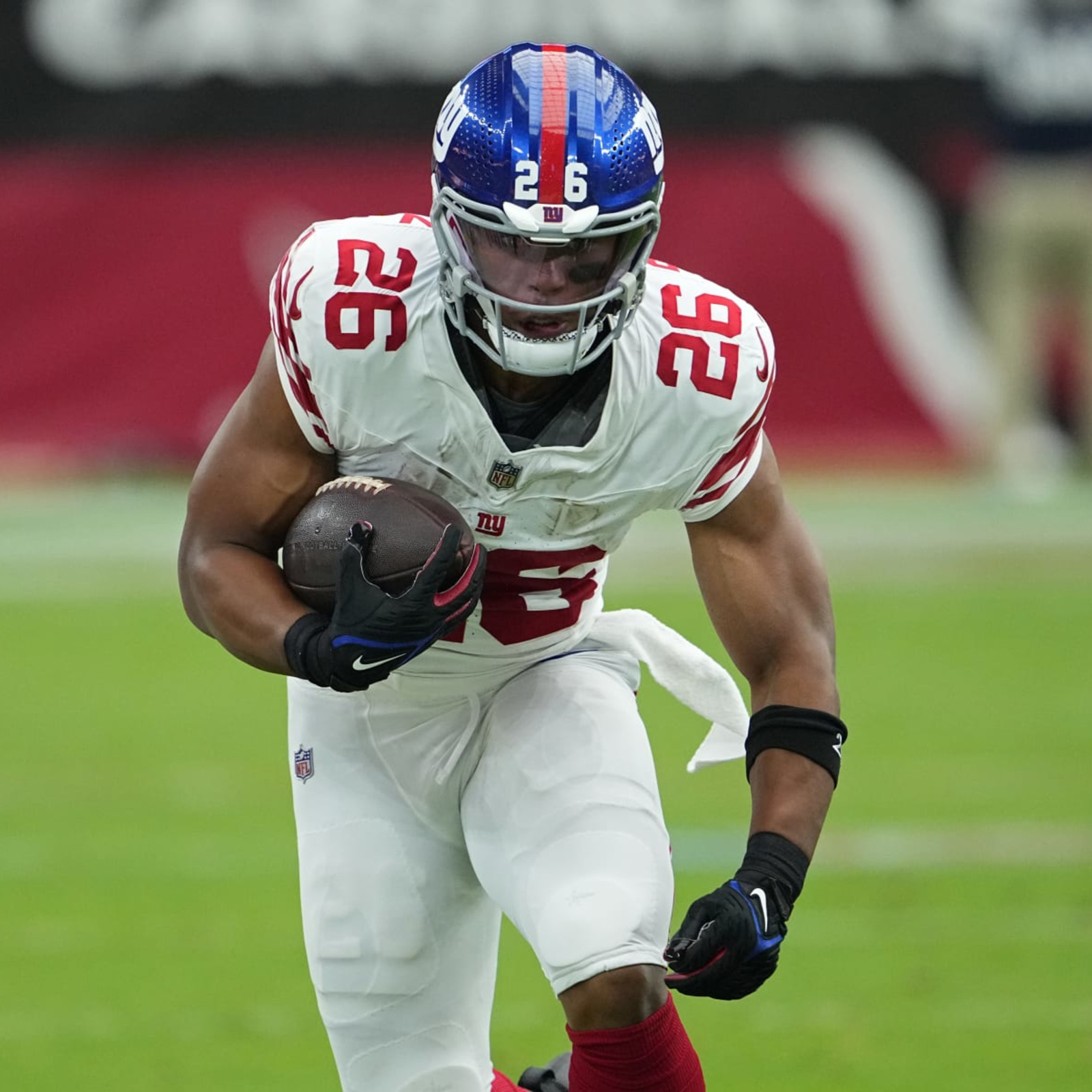 Giants RB Saquon Barkley (ankle) helped off field, Sports