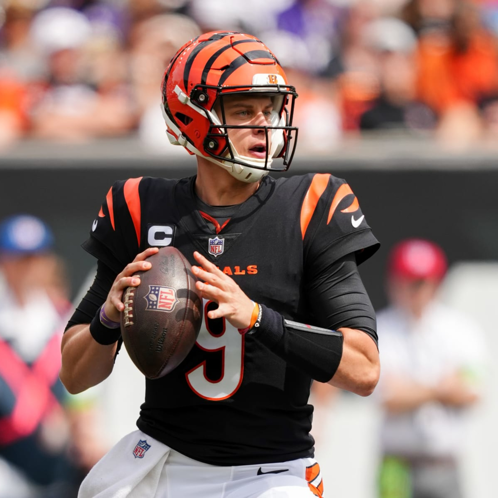 Joe Burrow looks well attending first Bengals practice since