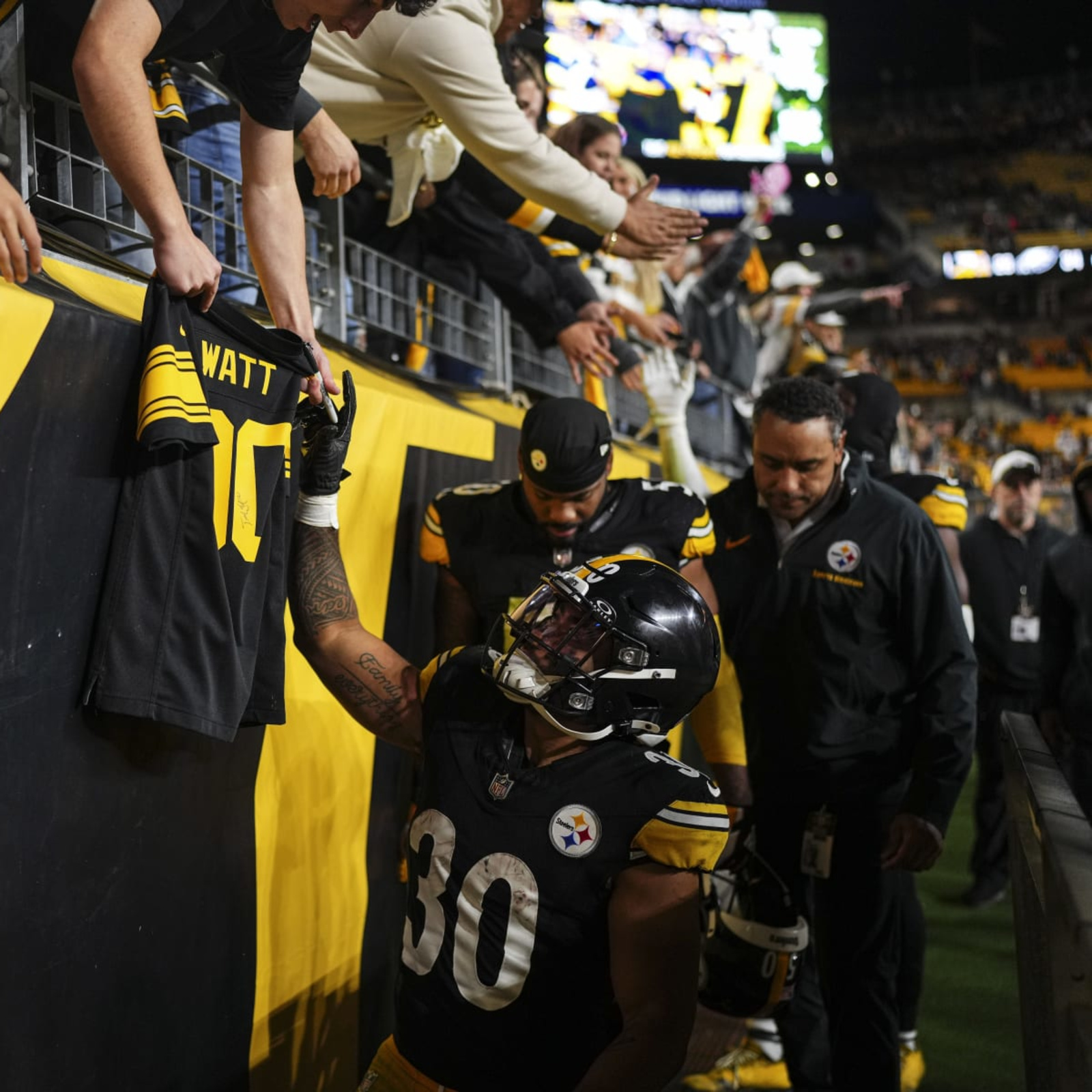 NFL Fines Pittsburgh Steelers RB Jaylen Warren - Sports