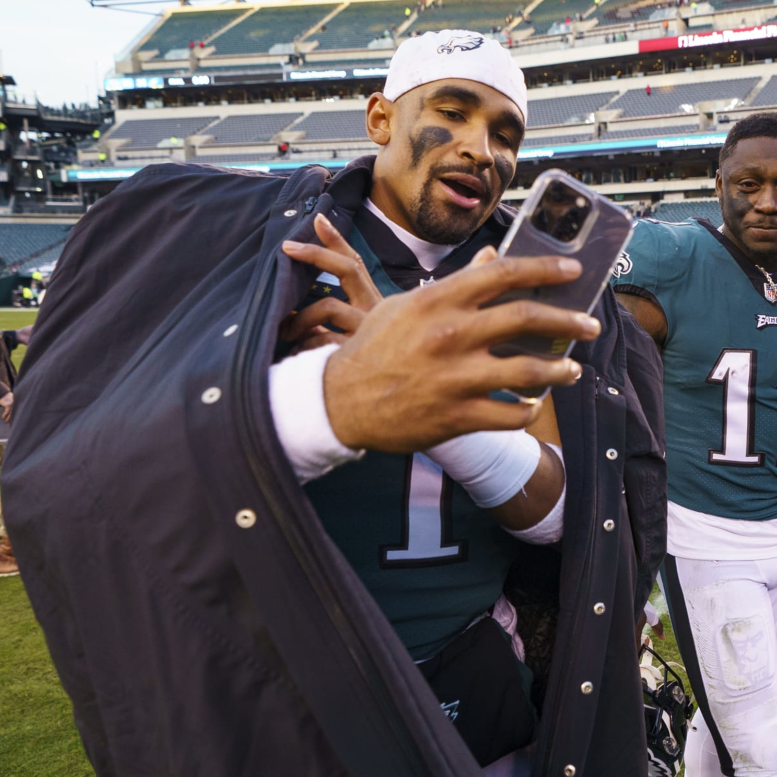 Jalen Hurts's Injury Causes Big Shift in Spread for Eagles' Game Against  Cowboys