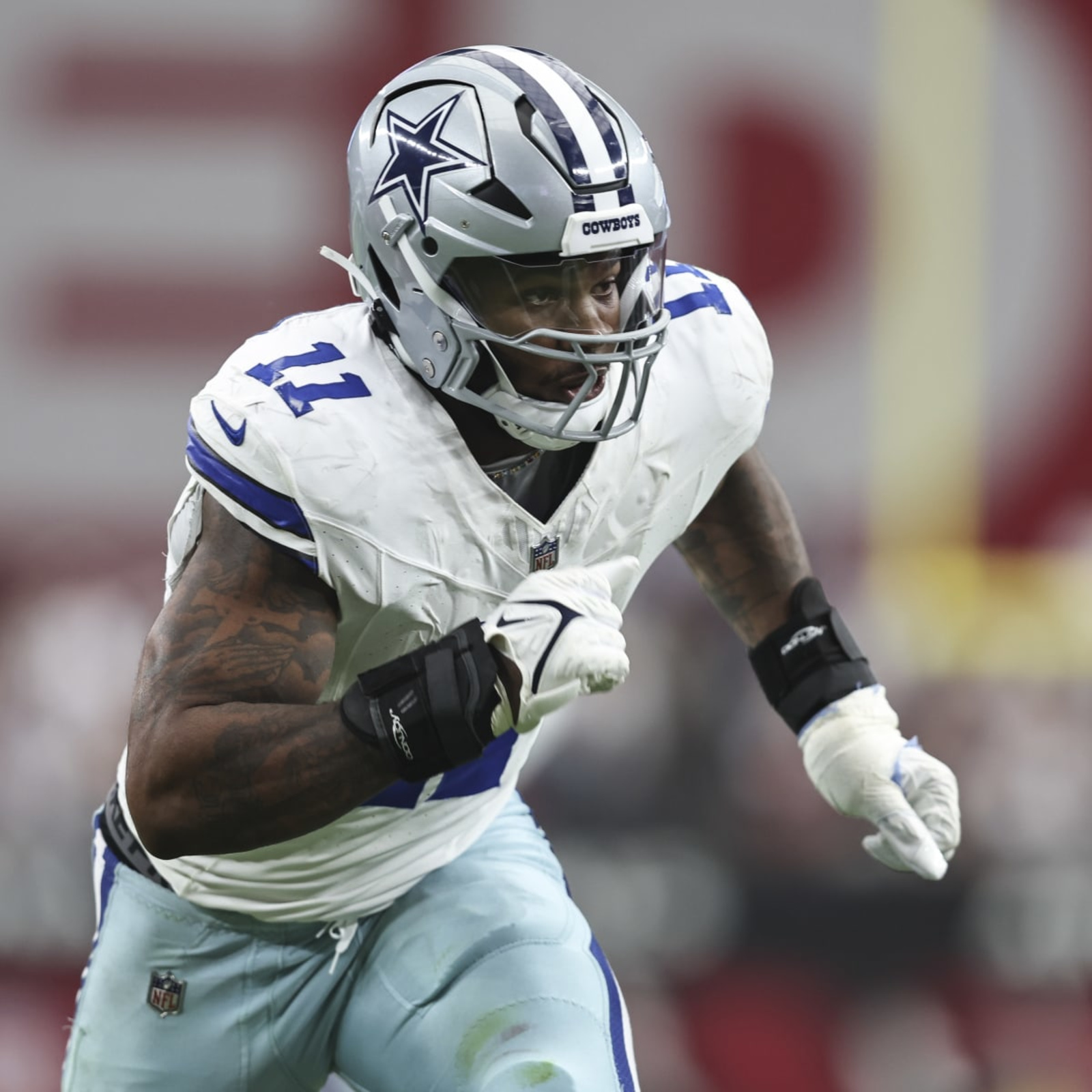 Belichick: Cowboys' Micah Parsons Isn't Ahead of Lawrence Taylor