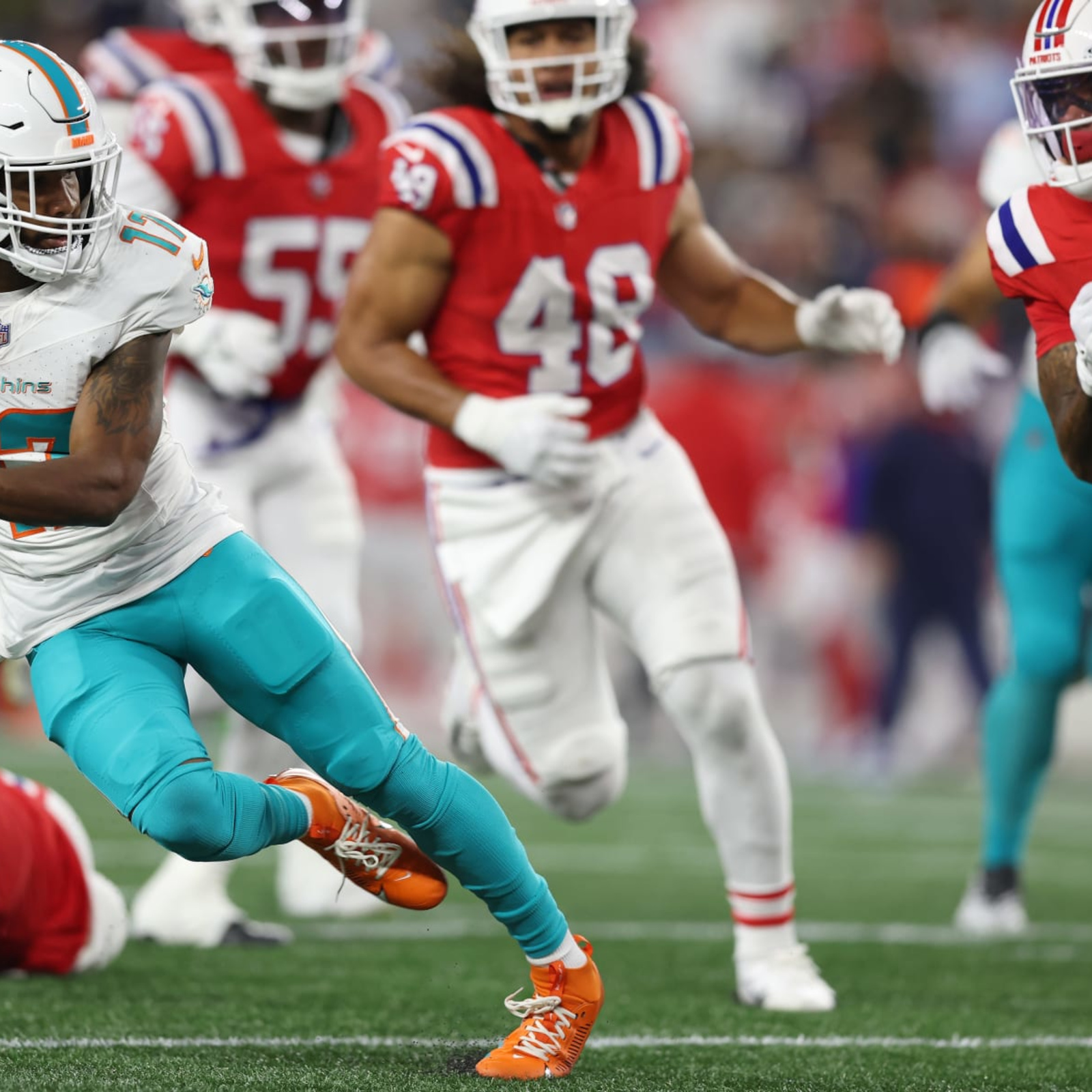 Fantasy Alert: Dolphins' Jaylen Waddle on Track to Play vs. Bills After  Concussion