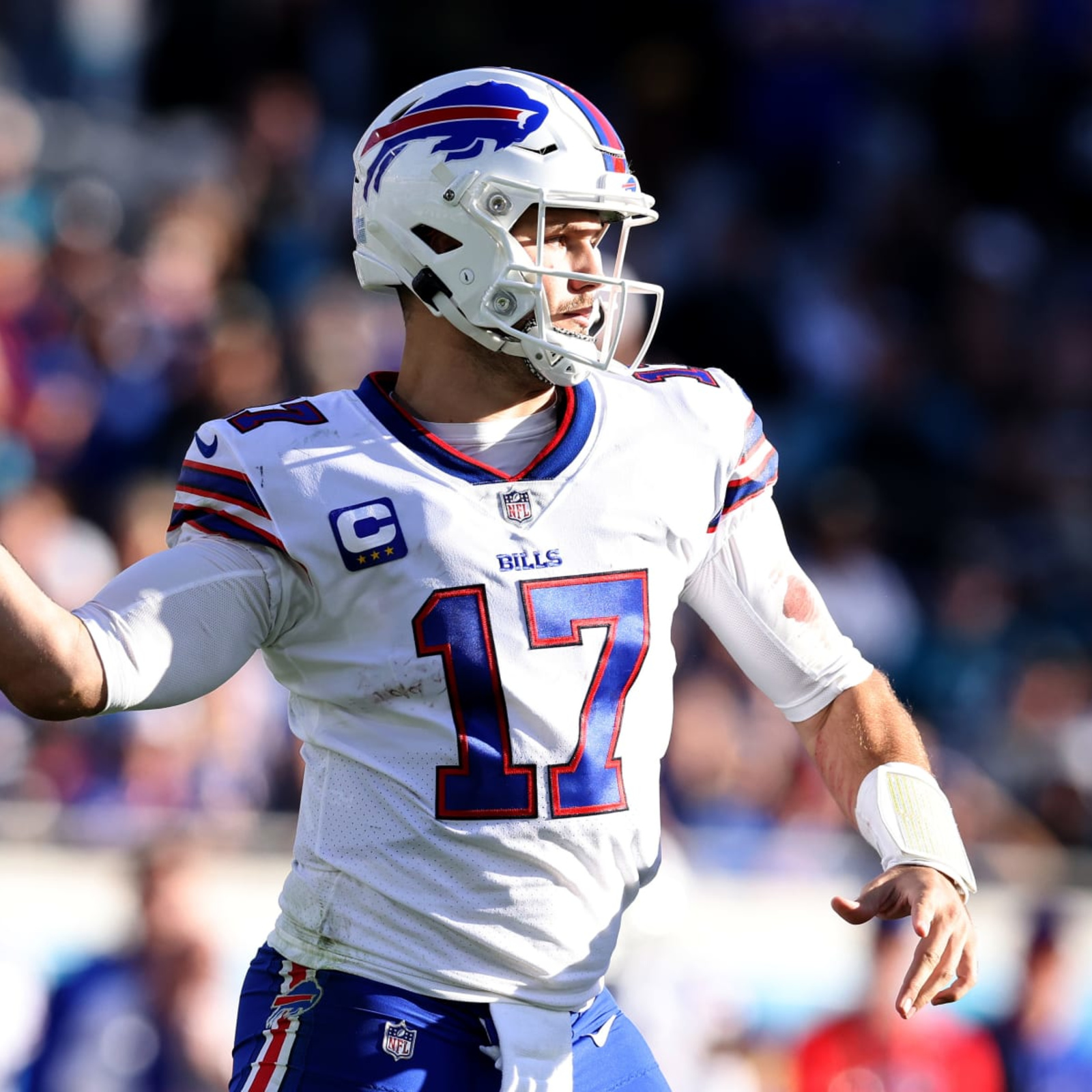 Bills starting quarterback: Who is QB1 and his backup for Buffalo in  fantasy football? - DraftKings Network