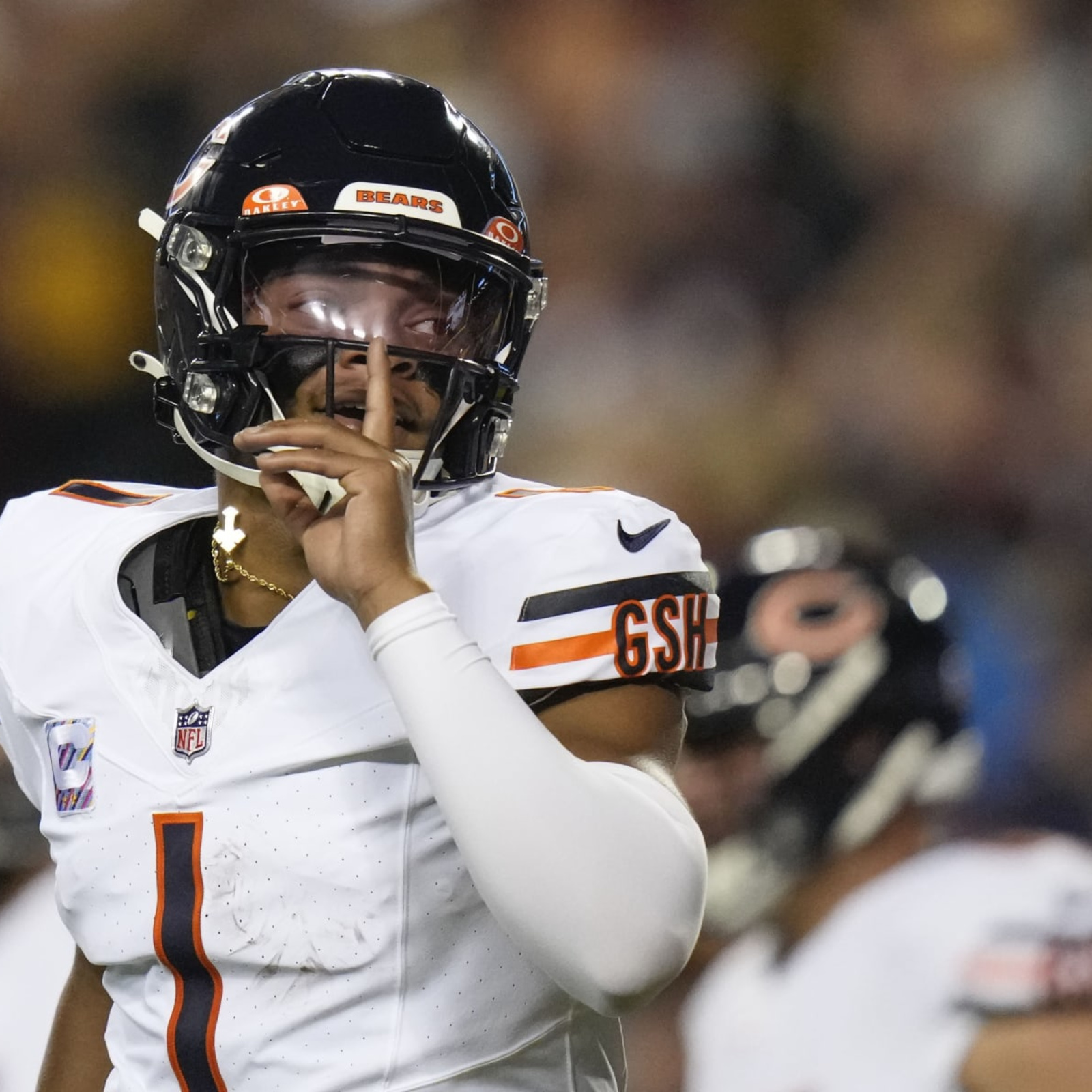 Bears offense struggles again in loss to Commanders – Friday Morning Sports  Update