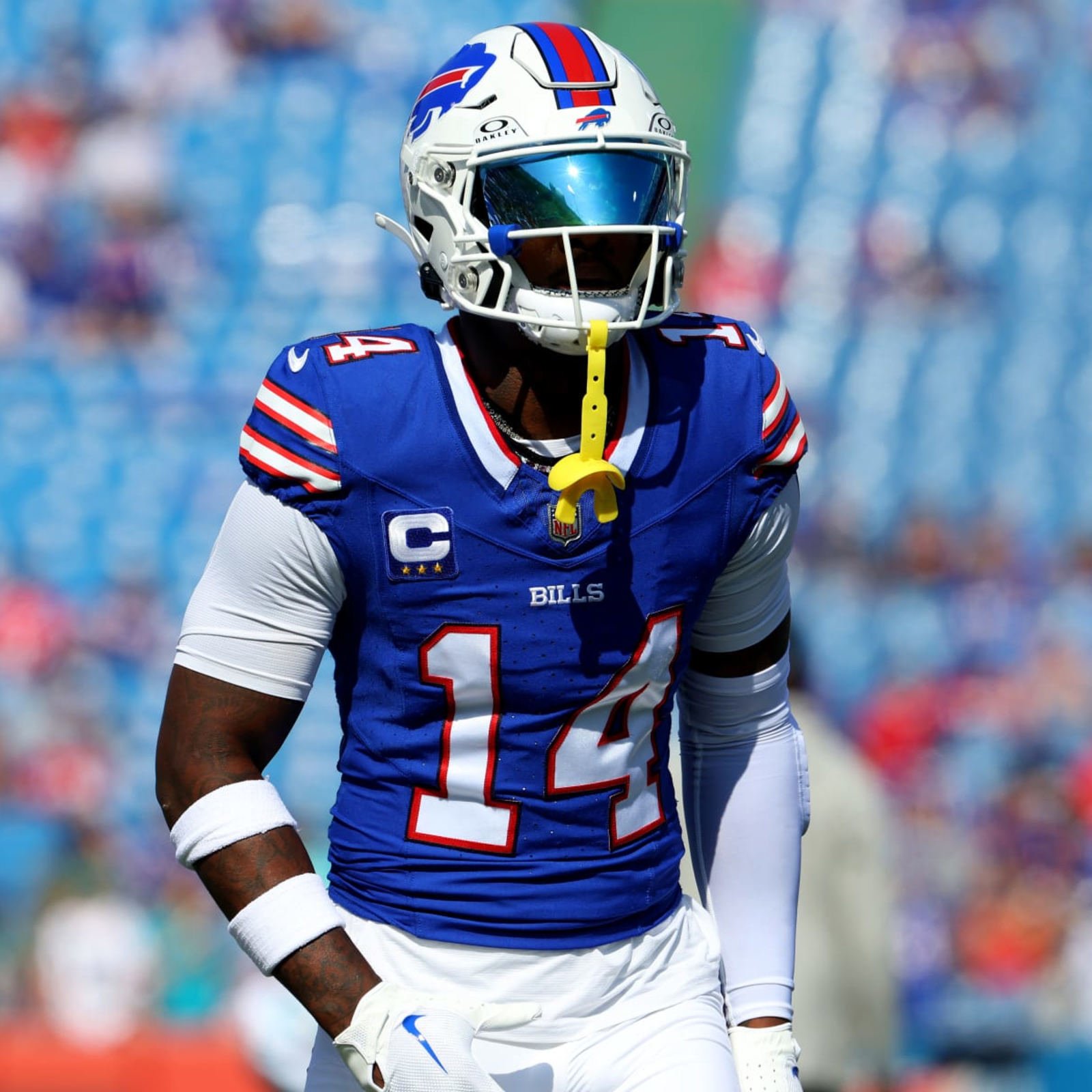 Stefon Diggs catches an 11-yard touchdown from Josh Allen, Bills vs.  Dolphins