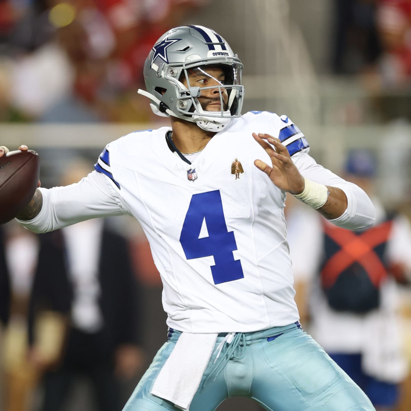 Dak Prescott: Playing behind the Cowboys' offensive line is 'video  game-like'