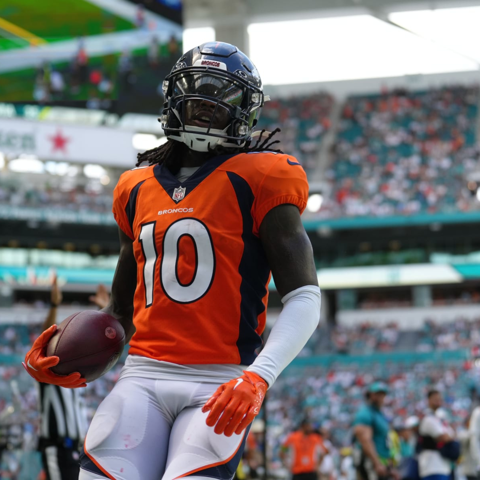 NFL insider names Denver Broncos a potential landing spot for