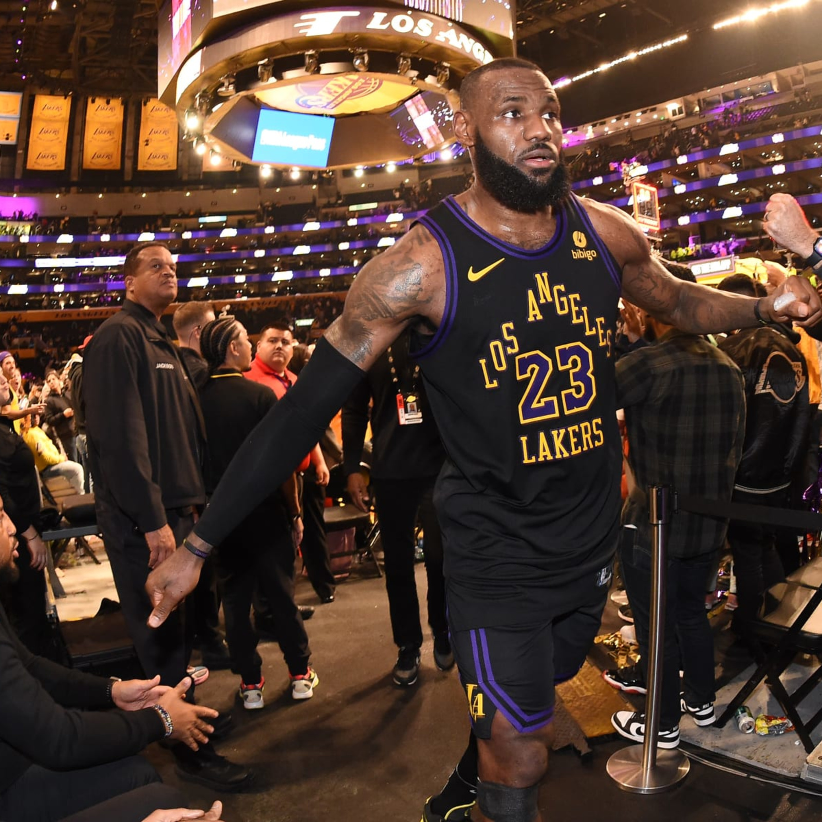 Lakers store jersey gold