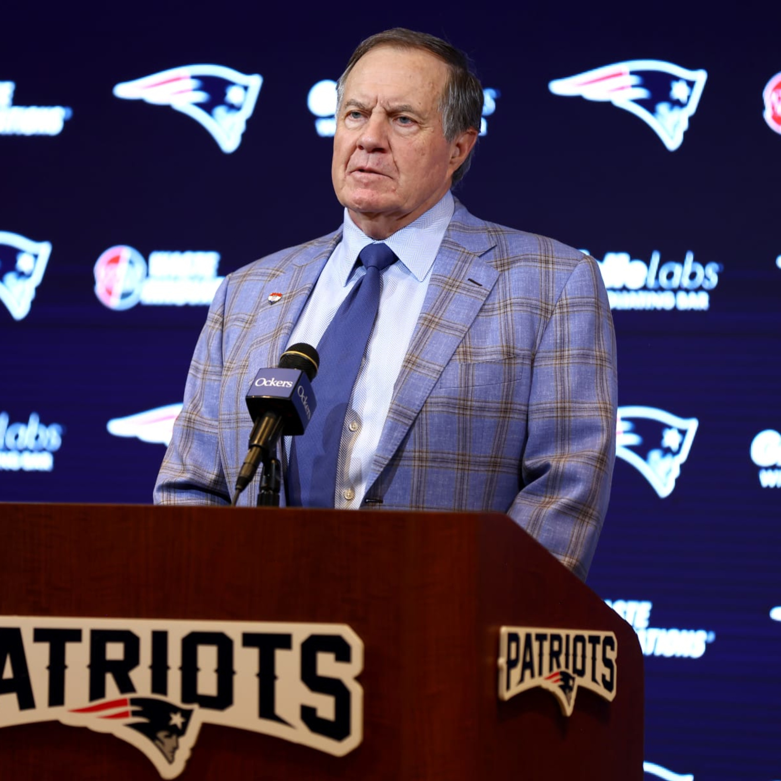 Lakers' LeBron James Salutes 'Legend' Bill Belichick After Split with  Patriots | News, Scores, Highlights, Stats, and Rumors | Bleacher Report