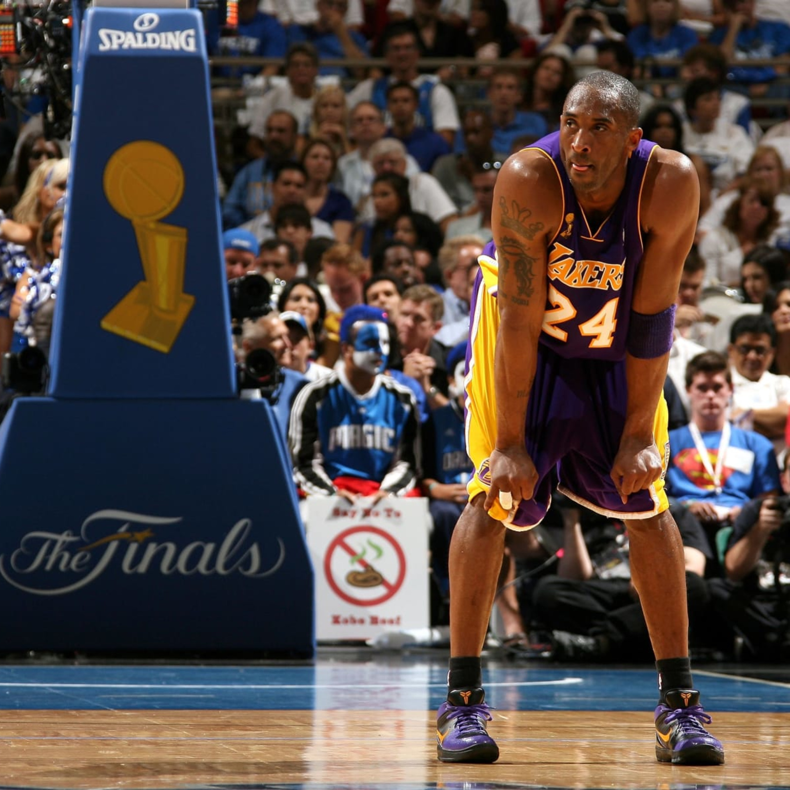 Kobe Bryant's Game-Worn Lakers Jersey from 2009 NBA Finals Sells