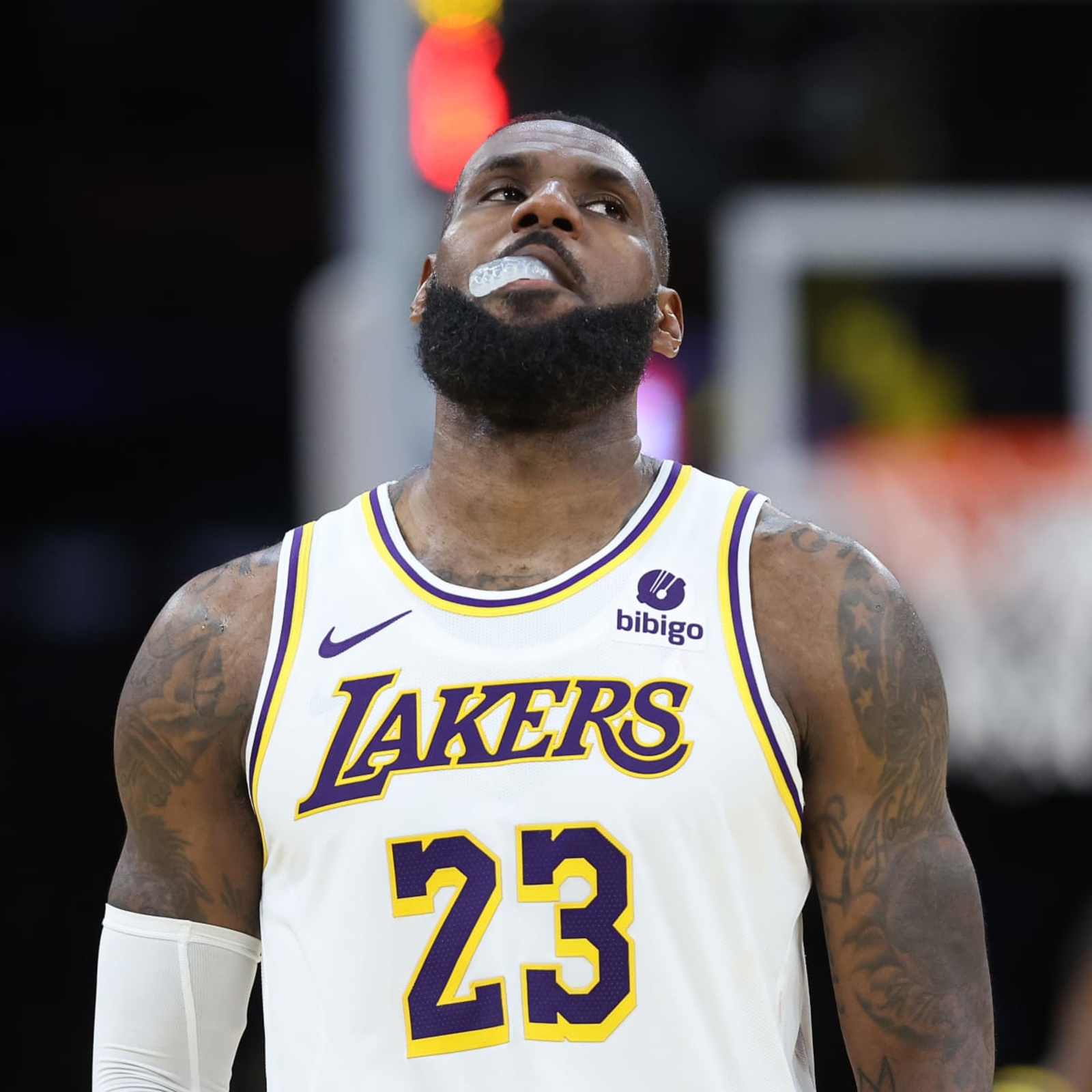 LeBron James Steve Kerr More Discuss Bizarre Ending to Lakers vs. Warriors News Scores Highlights Stats and Rumors Bleacher Report