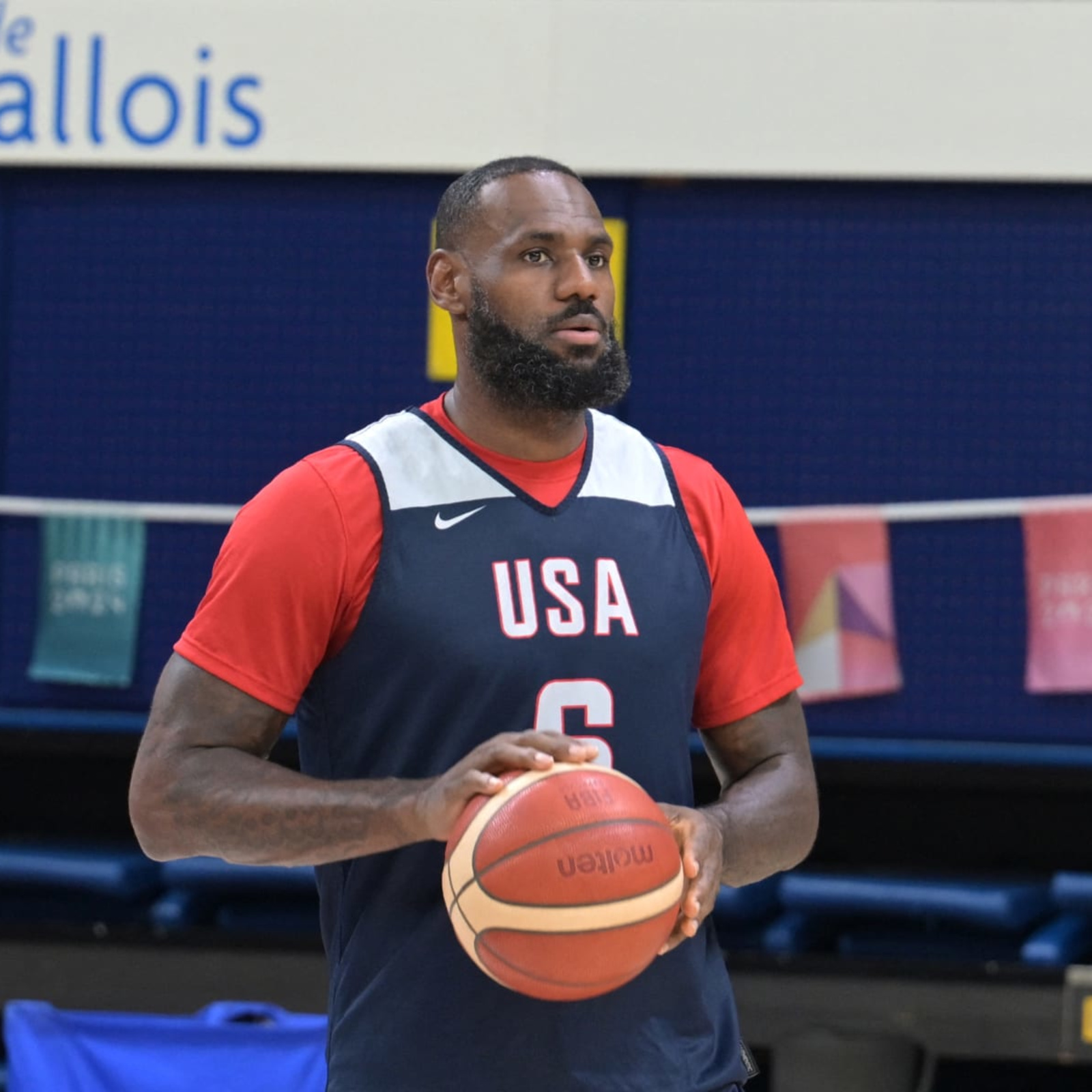 Photo: Lakers' LeBron James Debuts Nike LeBron 22 Shoe at Team USA Olympic  Practice | News, Scores, Highlights, Stats, and Rumors | Bleacher Report