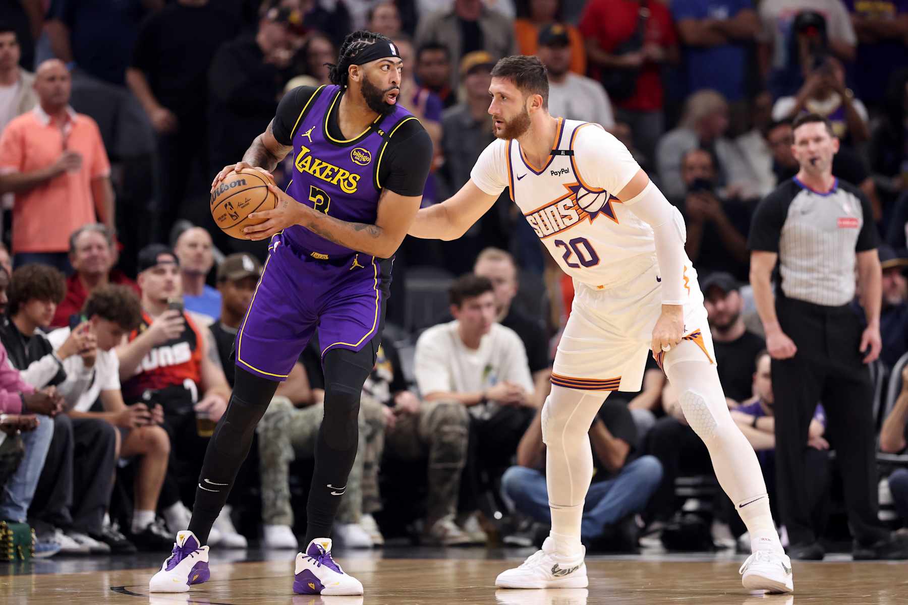 Anthony Davis Shines as Suns Edge Lakers in Thrilling NBA Clash