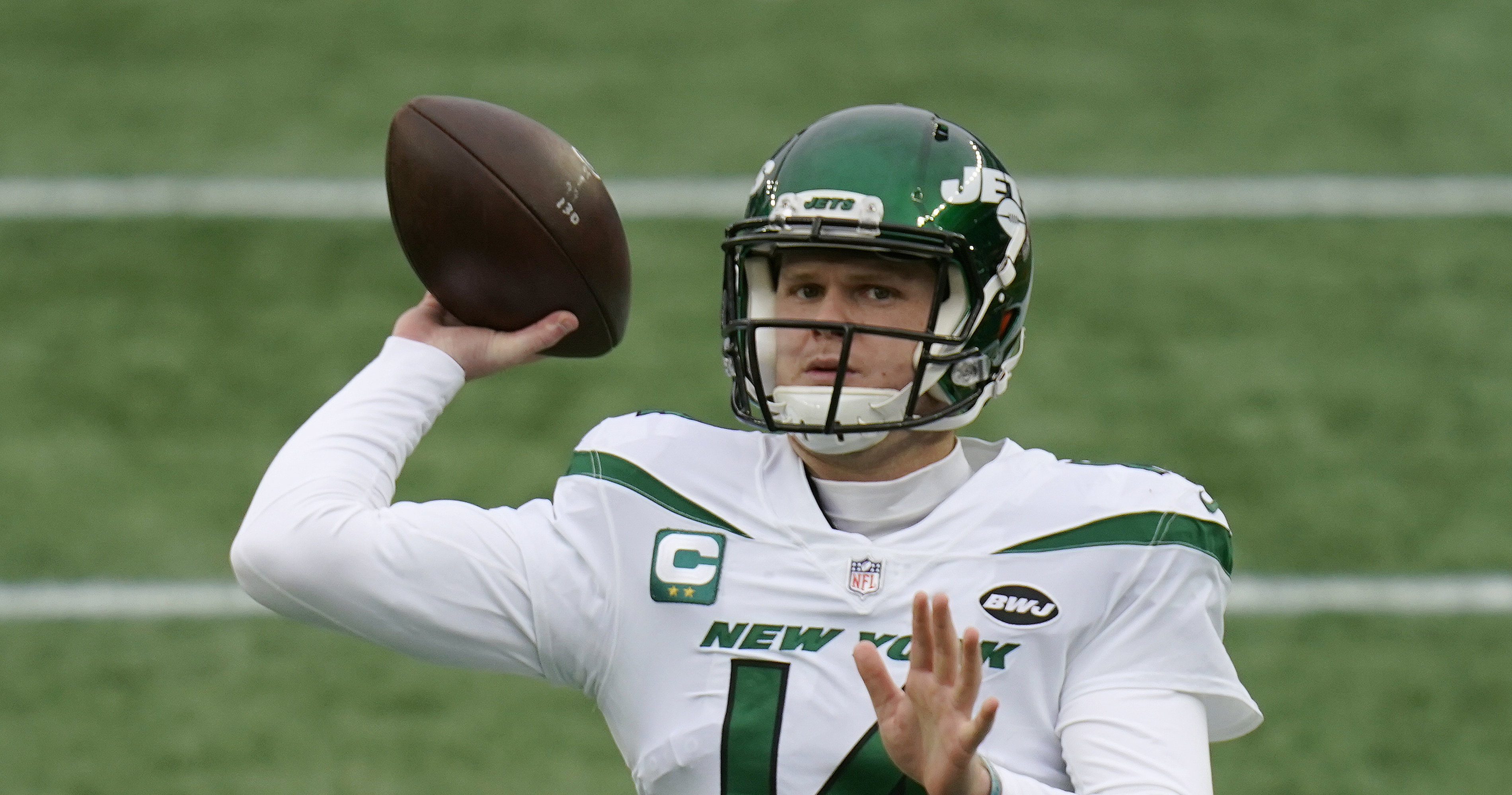 Sam Darnold isn't ready to say Jets will wrestle AFC East crown