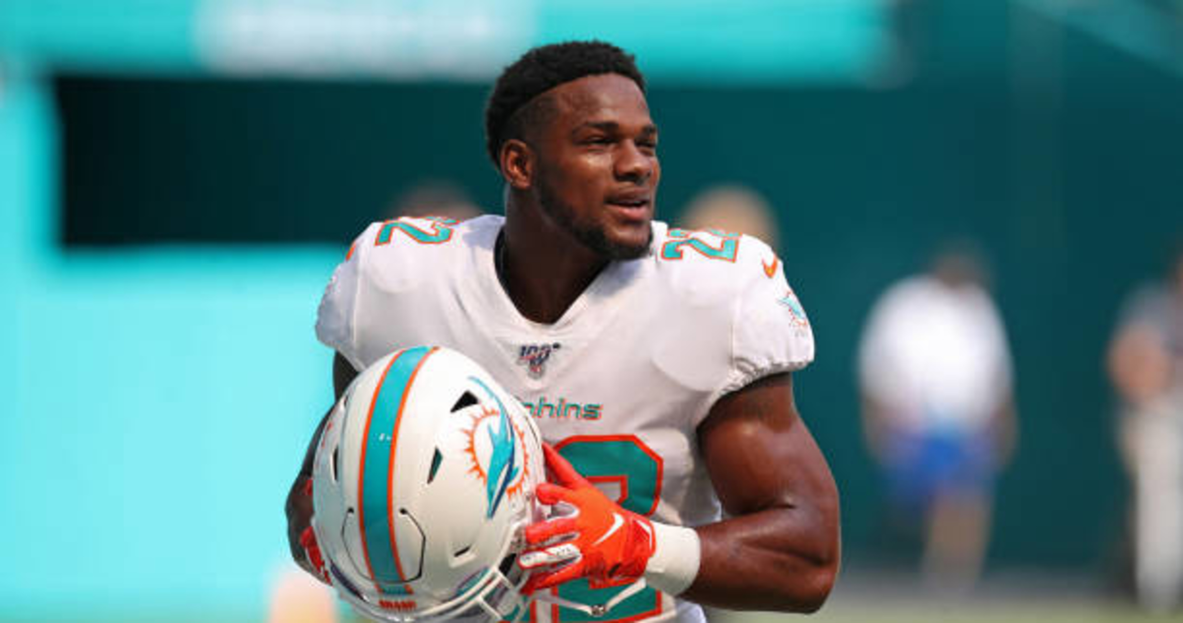 Police Video of Ex-Dolphins RB Mark Walton's Arrest at Pizza Hut