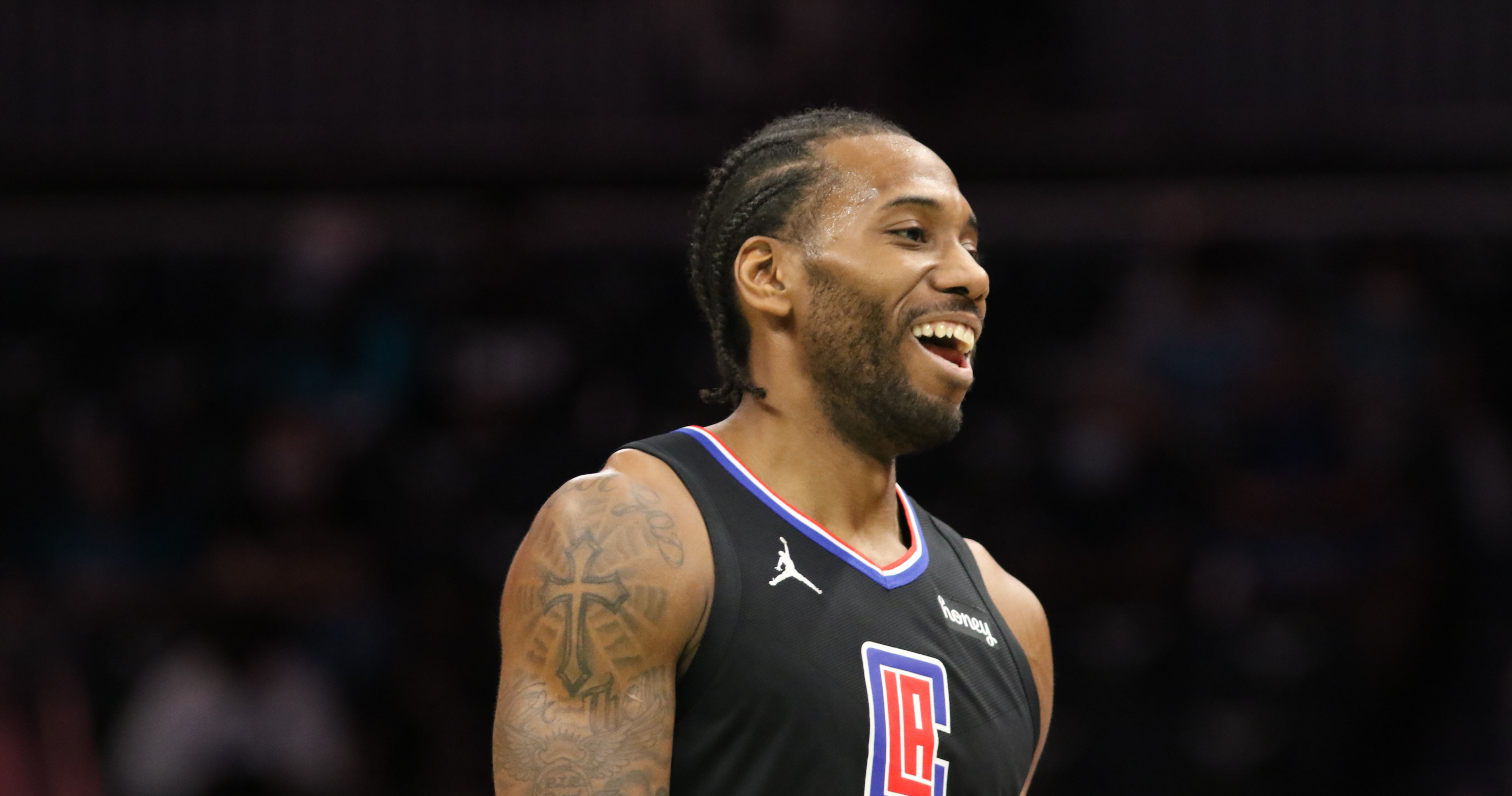 Report: Clippers' Kawhi Leonard out Indefinitely with Knee Injury; ACL  Damage Feared, News, Scores, Highlights, Stats, and Rumors