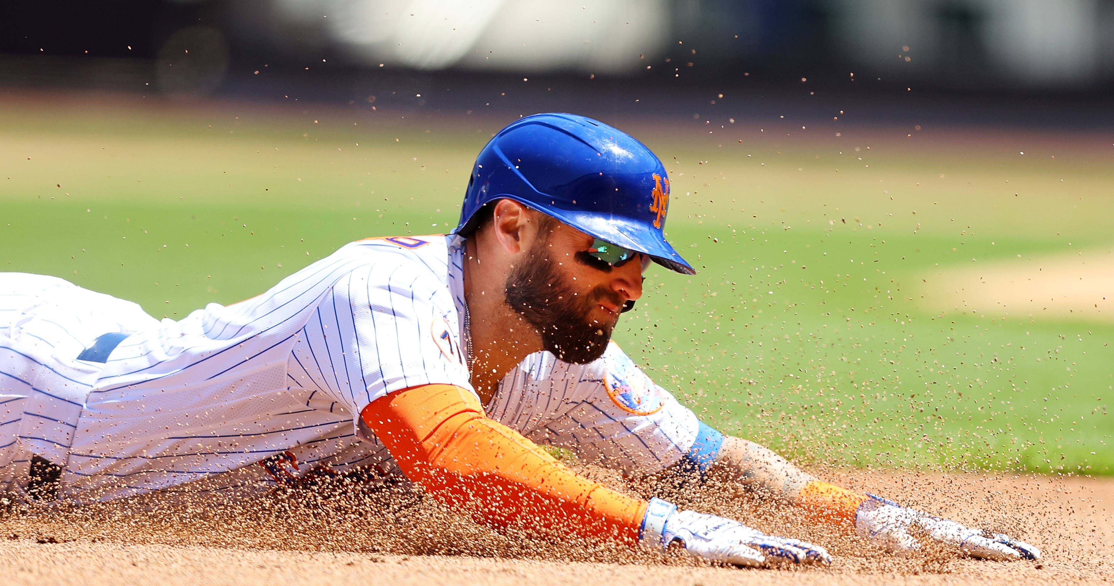 Mets' Kevin Pillar suffers multiple nose fractures from 95 mph